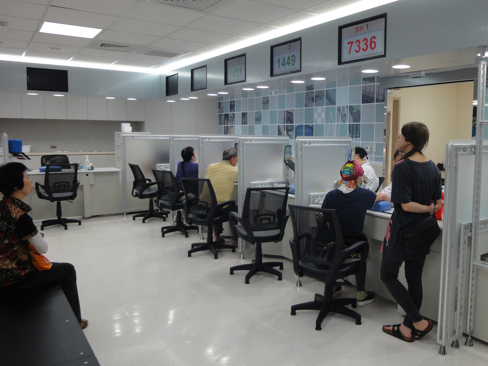 忘記繳保費導致保單停效超過6個月後，保險公司有權要求保戶進行體檢再視狀況復效。（翻攝自馬偕院訊）