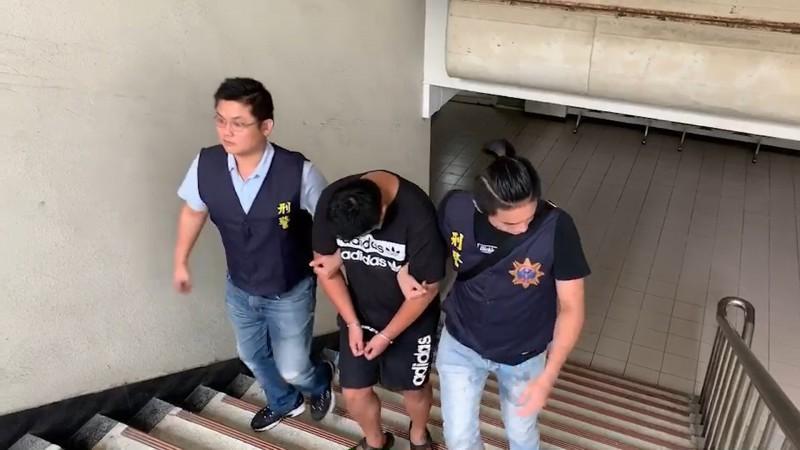 警方逮捕開設毒品分裝廠的的范姓嫌犯。（翻攝畫面）