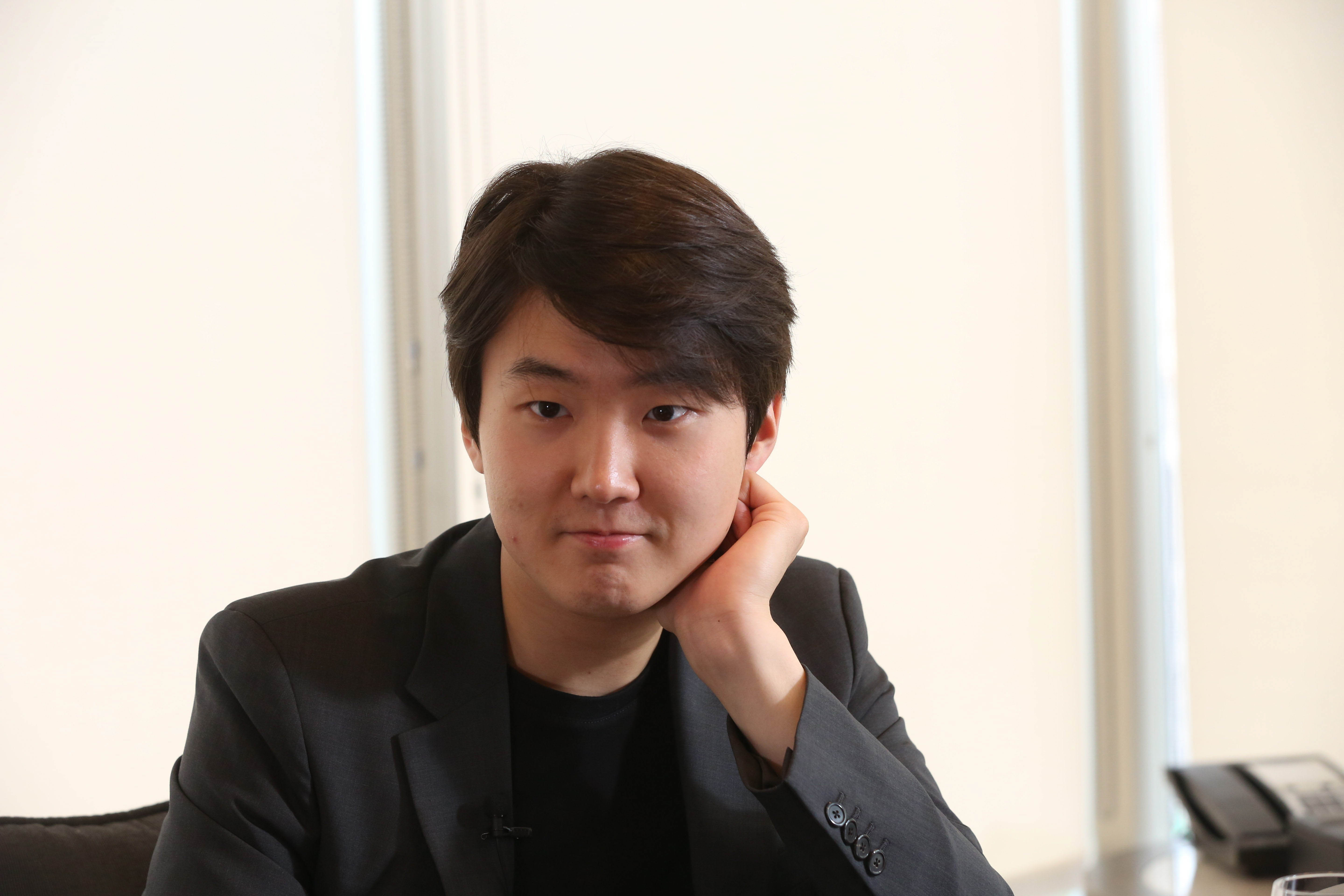 趙成珍在綵排時就收起溫和笑臉，全心投入。