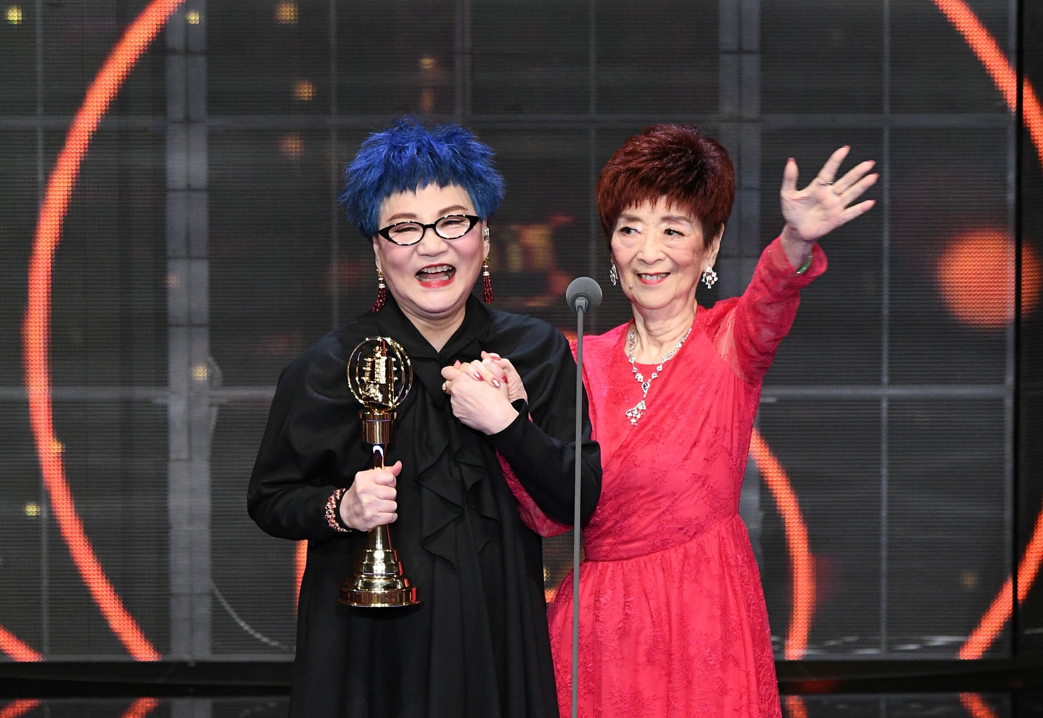 張小燕請出今年94歲高齡的媽媽黃家瑞同台，讓觀眾驚呼不已。（三立提供）