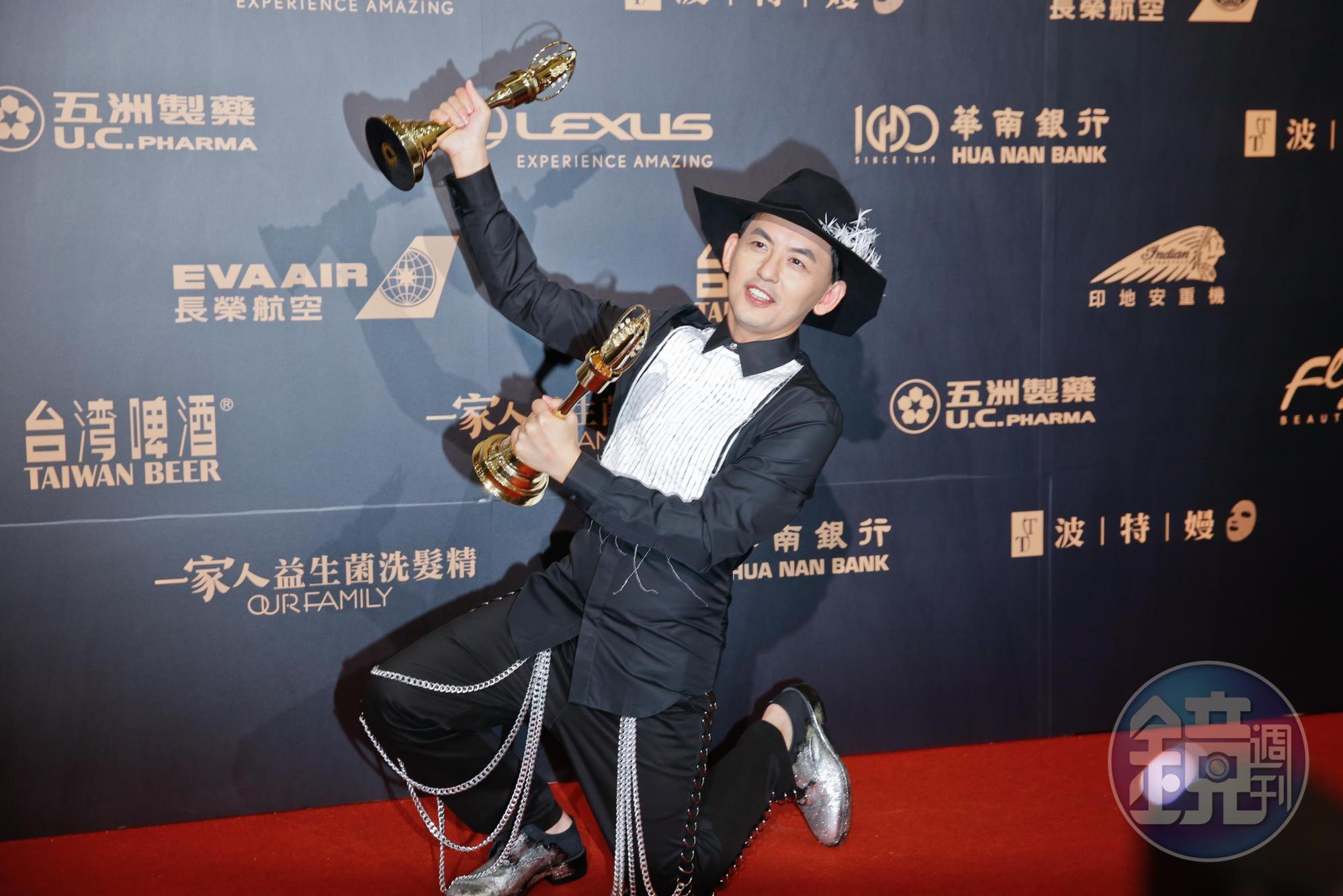 黃子佼今年金鐘身兼典禮主持人還奪得二項主持人獎。