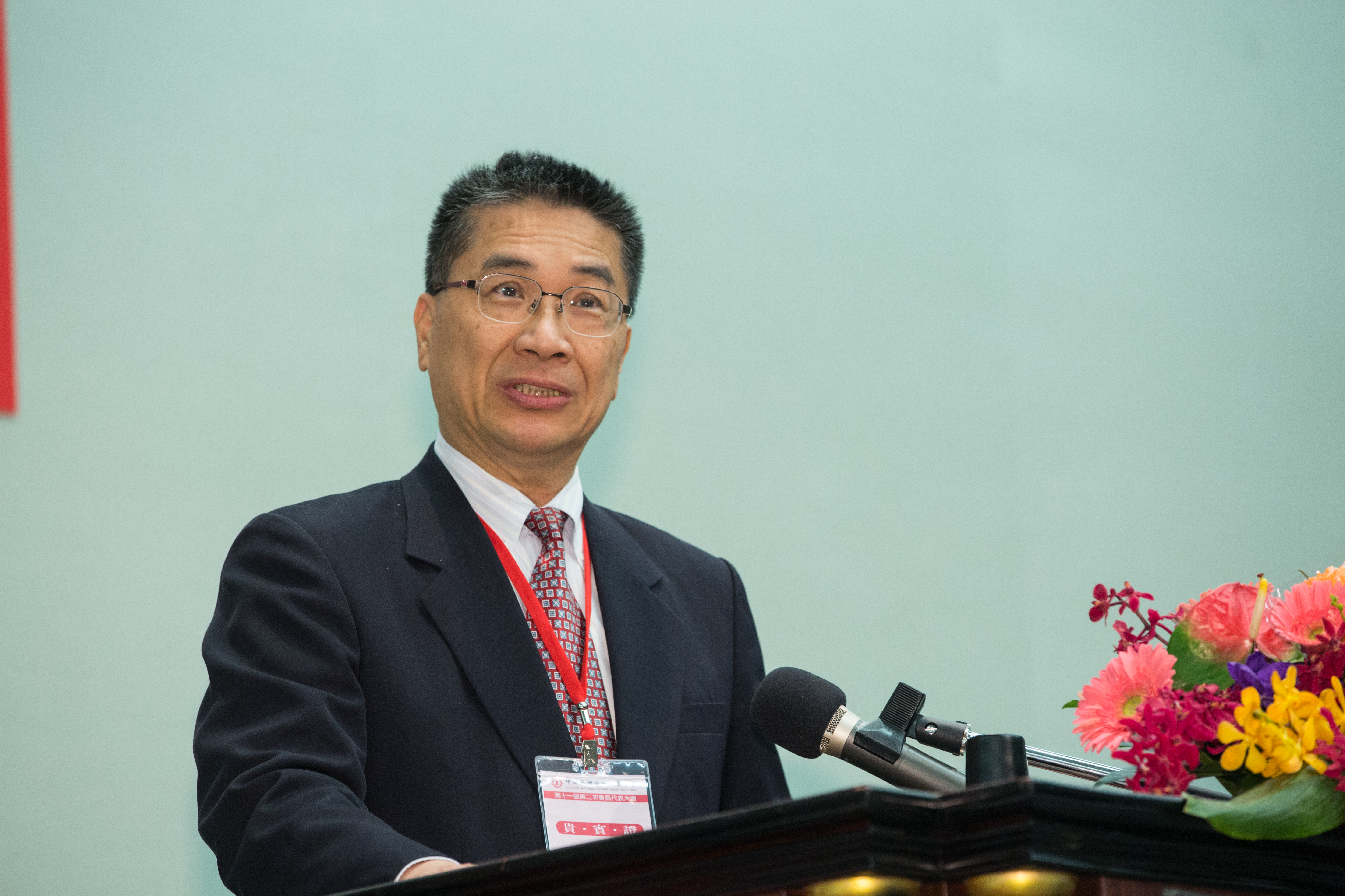 針對香港禁蒙面一事，繼臉書發表看法後，徐國勇在答詢做出同樣回應。