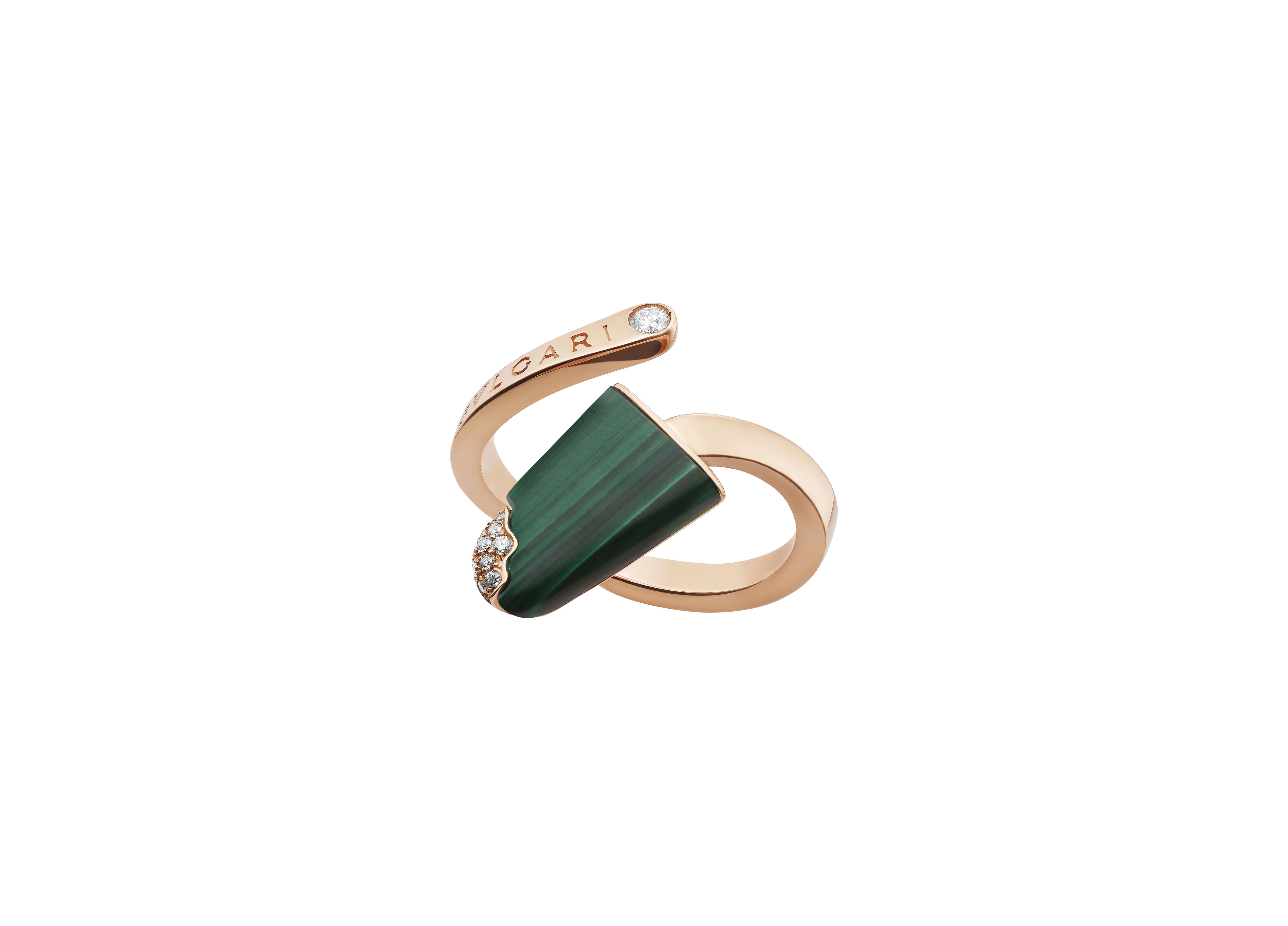 BVLGARI BVLGARI Gelati系列孔雀石及鑽石玫瑰金戒指。NT$75,400（寶格麗提供）