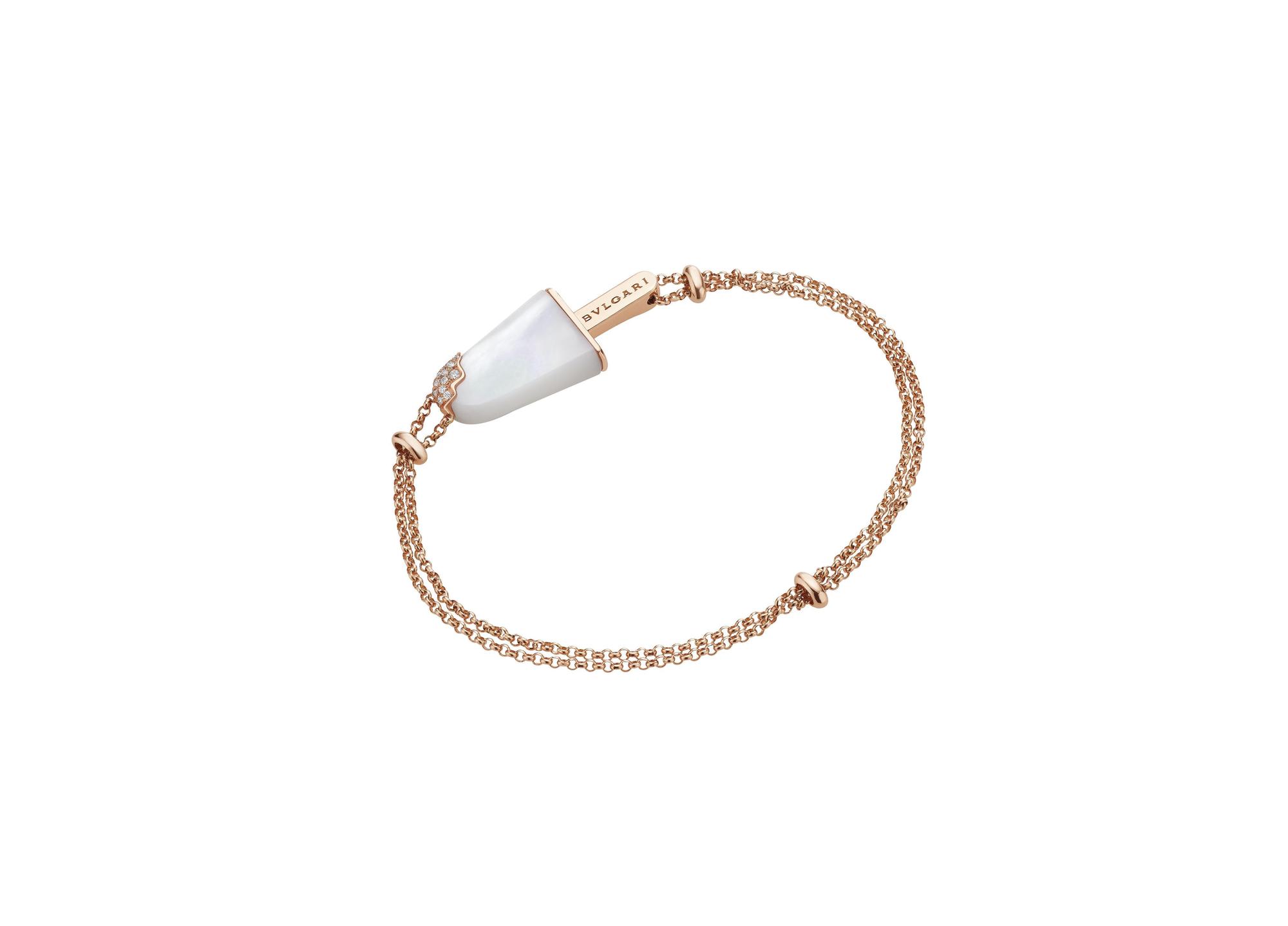 BVLGARI BVLGARI Gelati系列珍珠母貝及鑽石玫瑰金手環。NT$71,000（寶格麗提供）