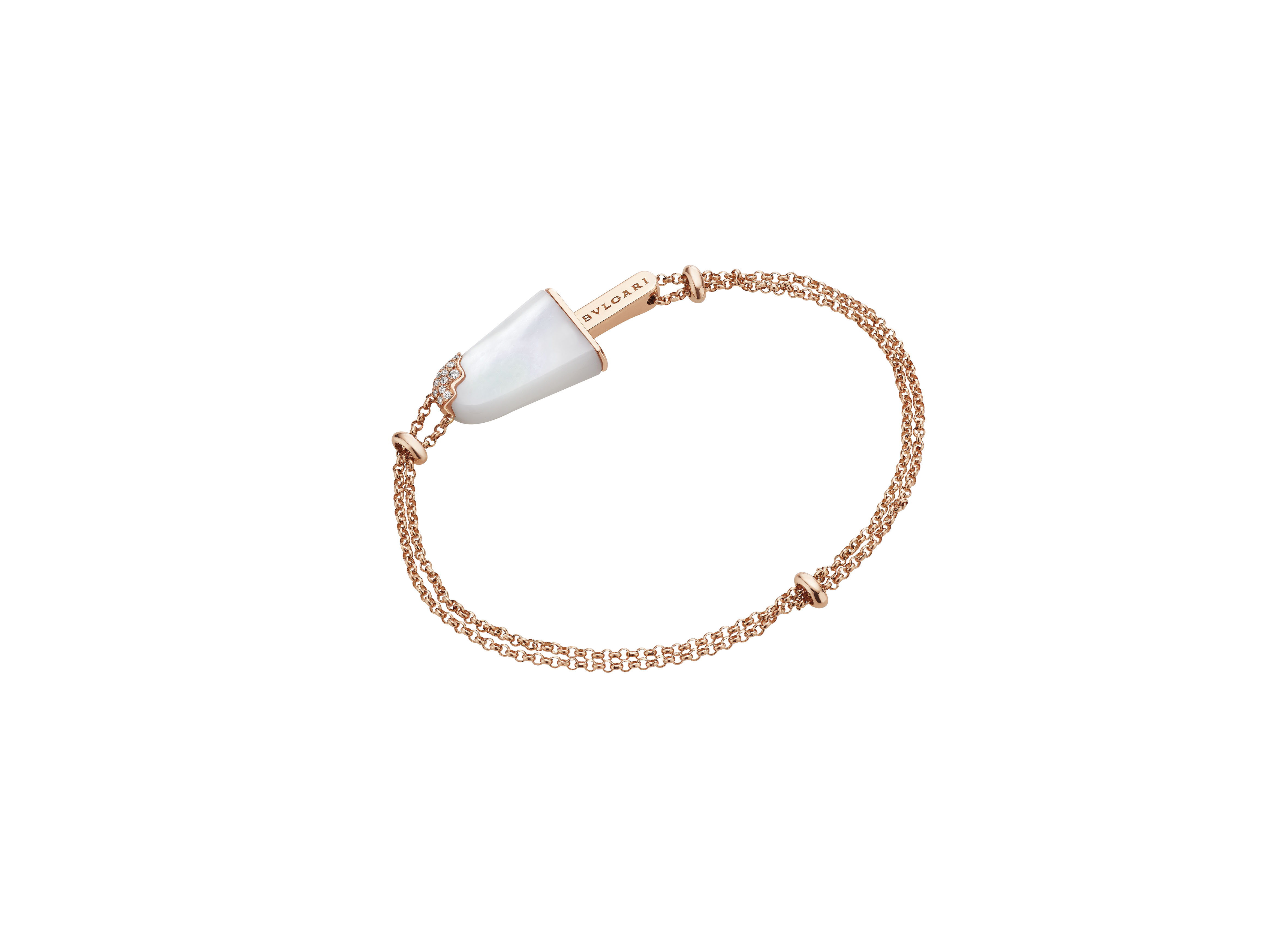 BVLGARI BVLGARI Gelati系列珍珠母貝及鑽石玫瑰金手環。NT$71,000（寶格麗提供）