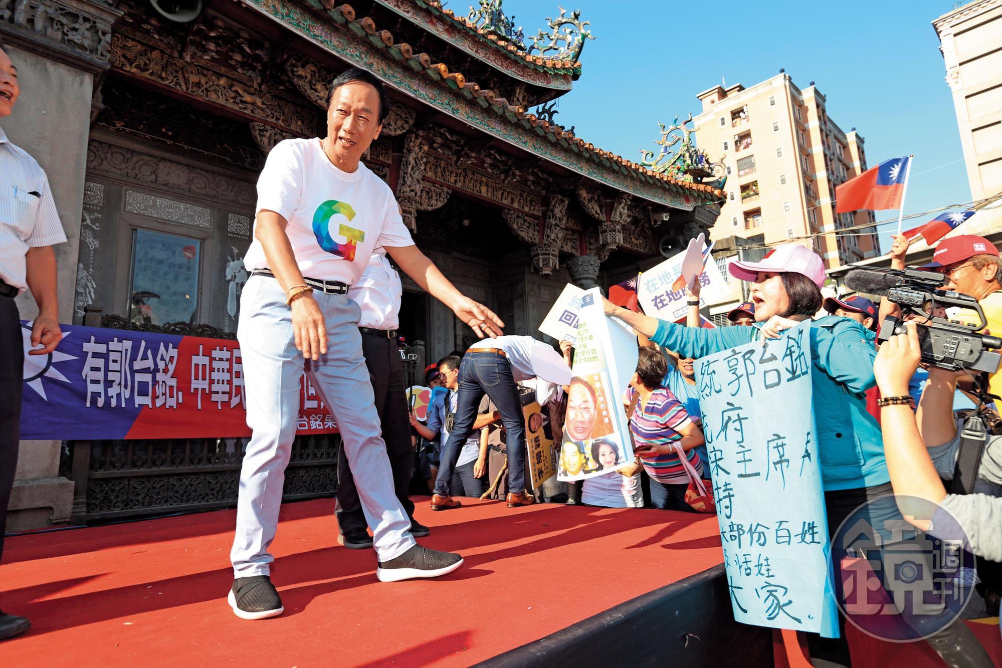 相較於王金平,郭台銘不參選總統仍擁有一批死忠粉絲,人氣不墜。