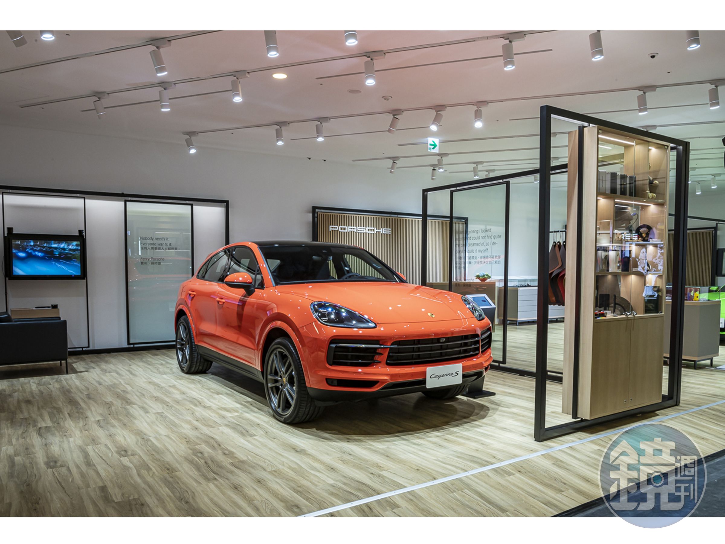 全球第一座以Porsche NOW概念以及元素所打造的全新型態概念店正式進駐時尚地標 − 新光三越台北信義新天地 A9。