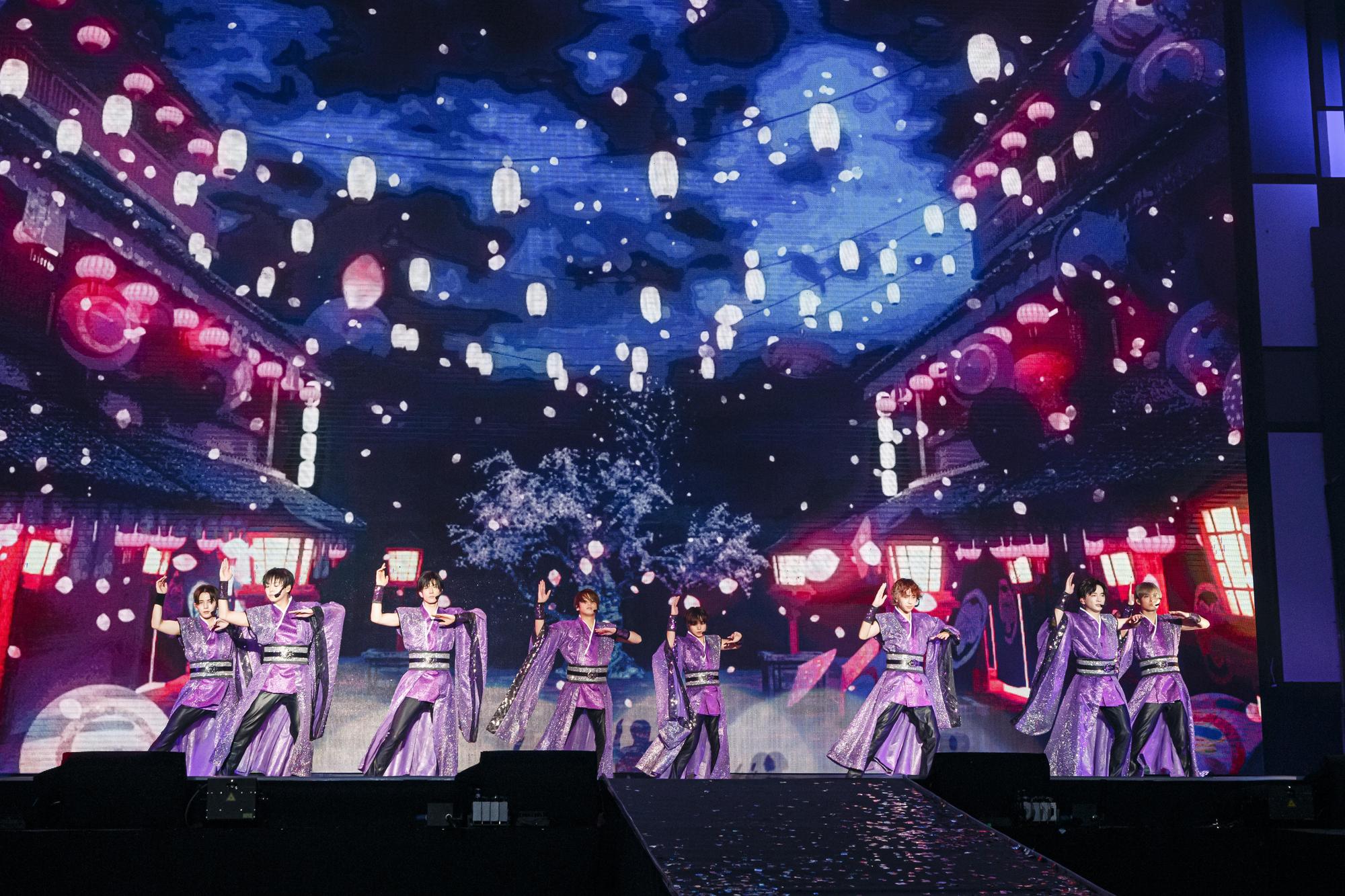 Hey! Say! JUMP帶來傑尼斯傳統藝的表演，讓歌迷看得目瞪口呆。（超級圓頂/大鴻藝術提供）