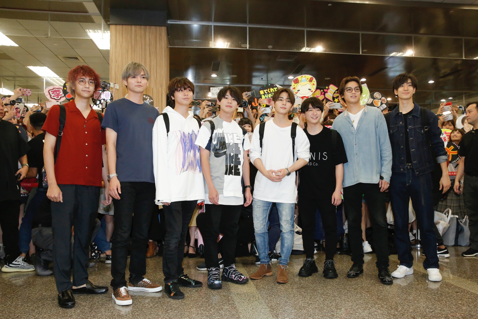 Hey! Say! JUMP抵台有大批粉絲接機。