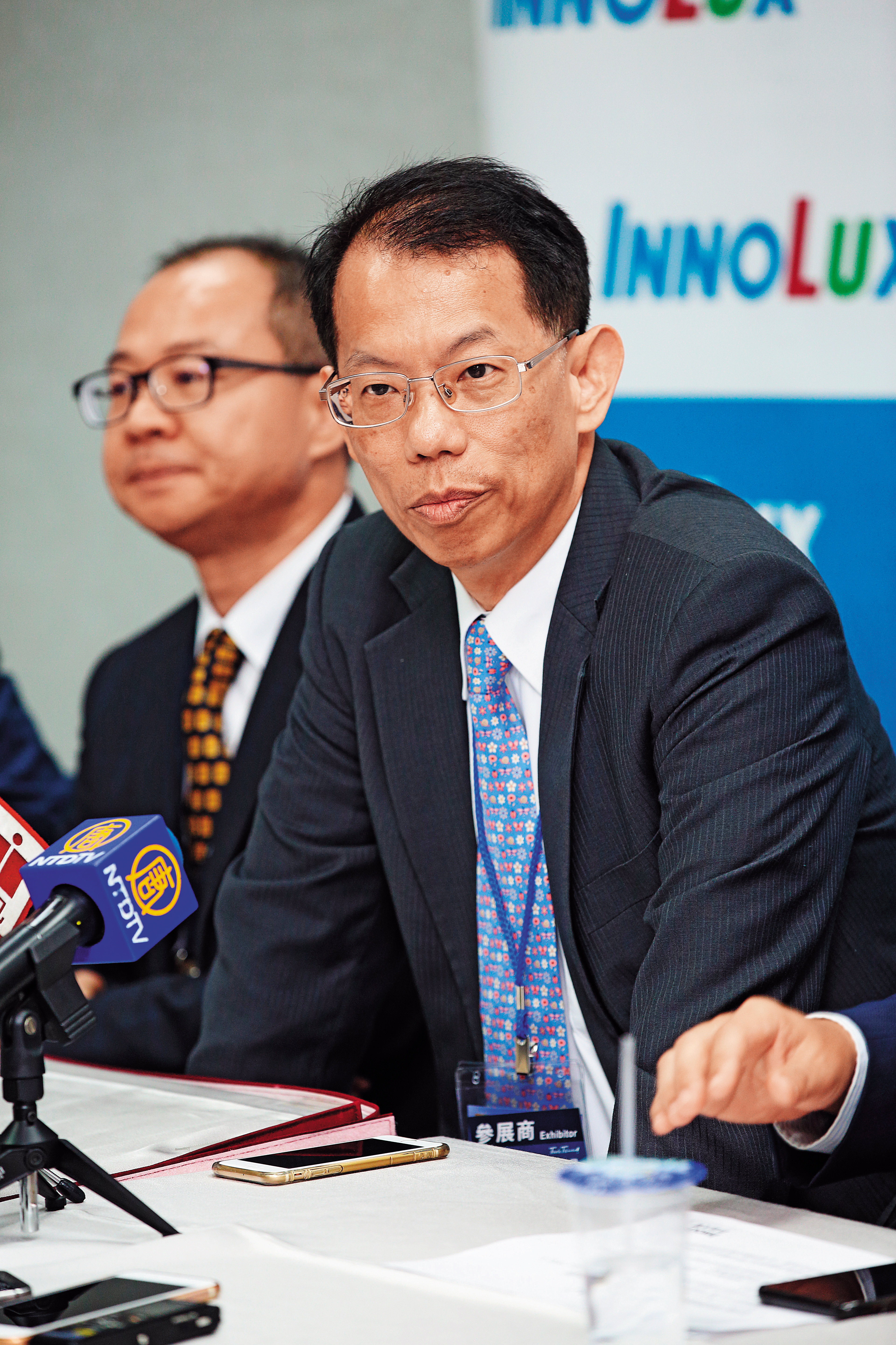 群創前董事長王志超6月賣股逾半，導致董事職務遭解任。