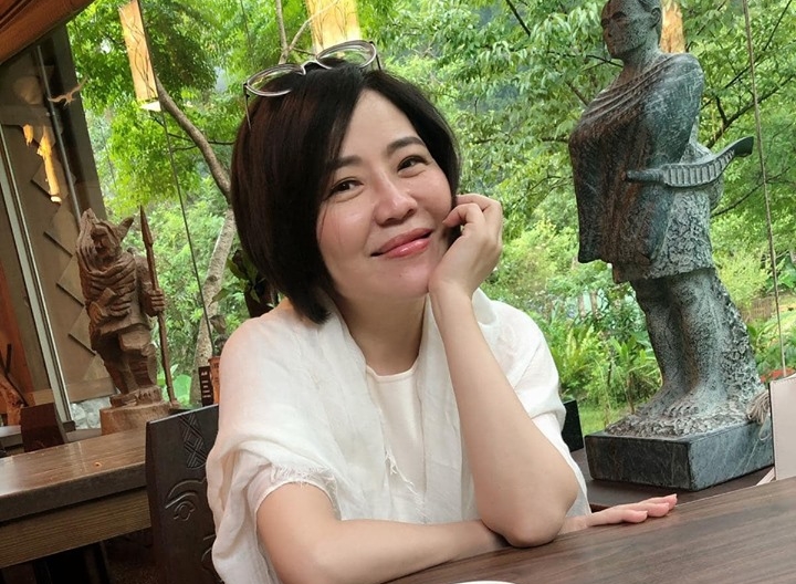 日前于美人在節目上公開討論豪門媳婦朋友的感情維繫祕方,最後卻感嘆自己會離婚不是沒原因。(翻攝自于美人臉書)