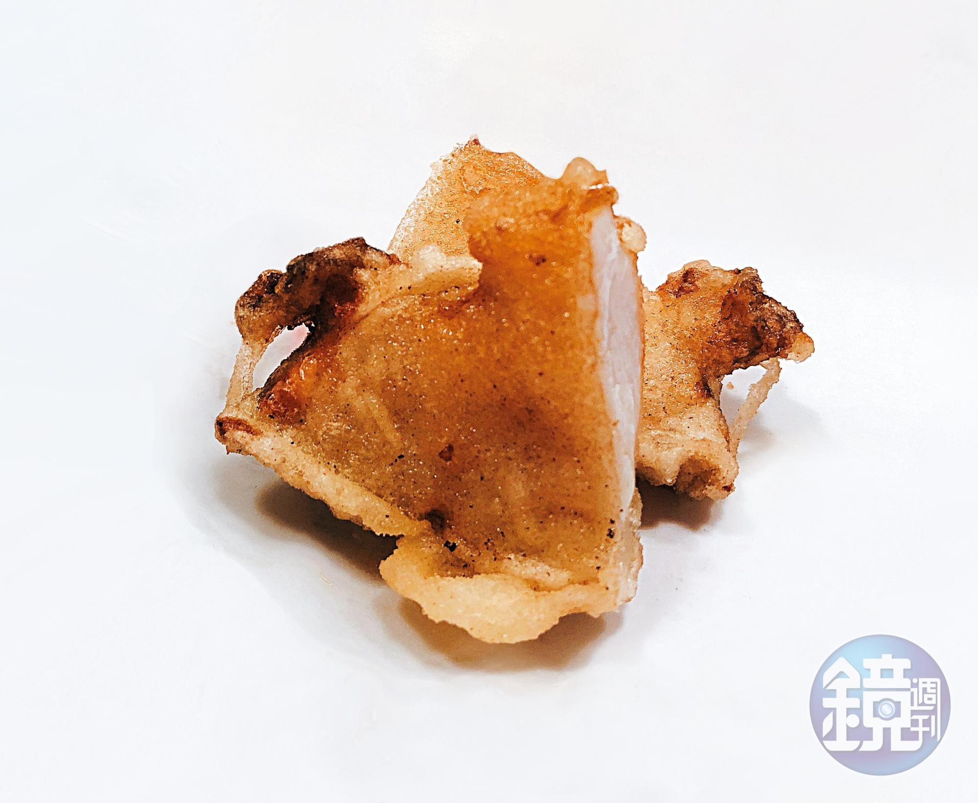 炸鮑魚非常厚實，嚼感最佳。