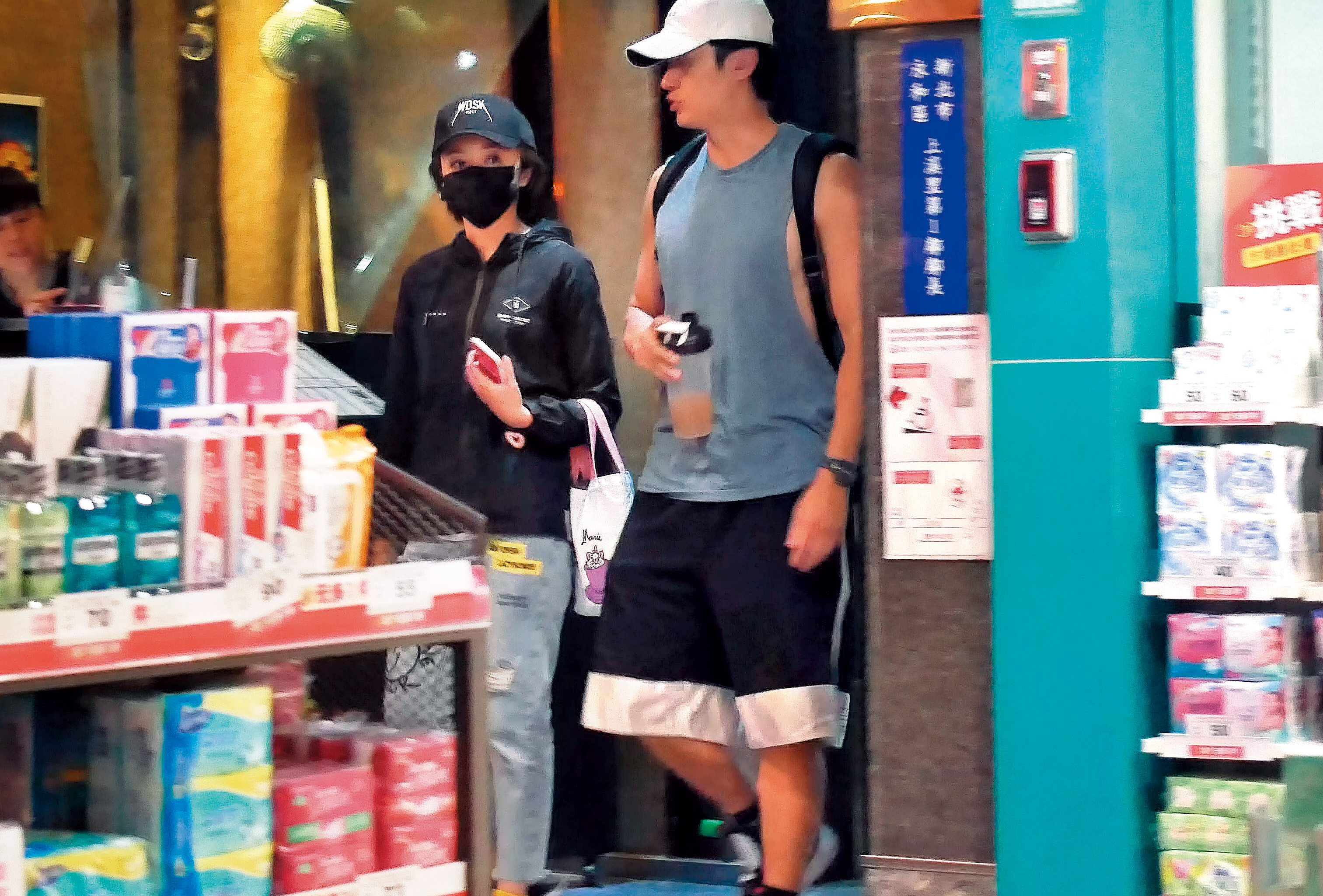 上月中，本刊數度直擊王瞳和馬俊麟不顧緋聞纏身，依舊私下抓緊時間約會碰面。