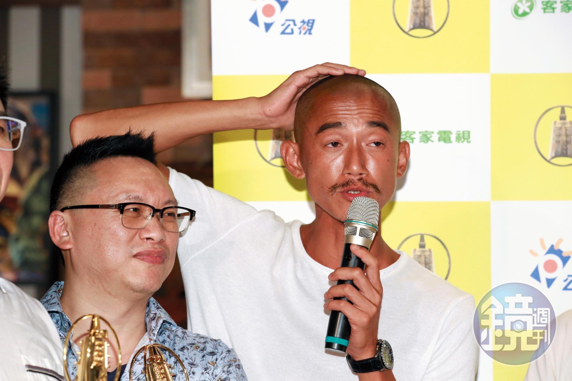 就算曾是演技備受好評的男主角，但沒拿獎座的就只能站在邊邊角角，而且吳慷仁的頹廢光頭造型一直被笑。
