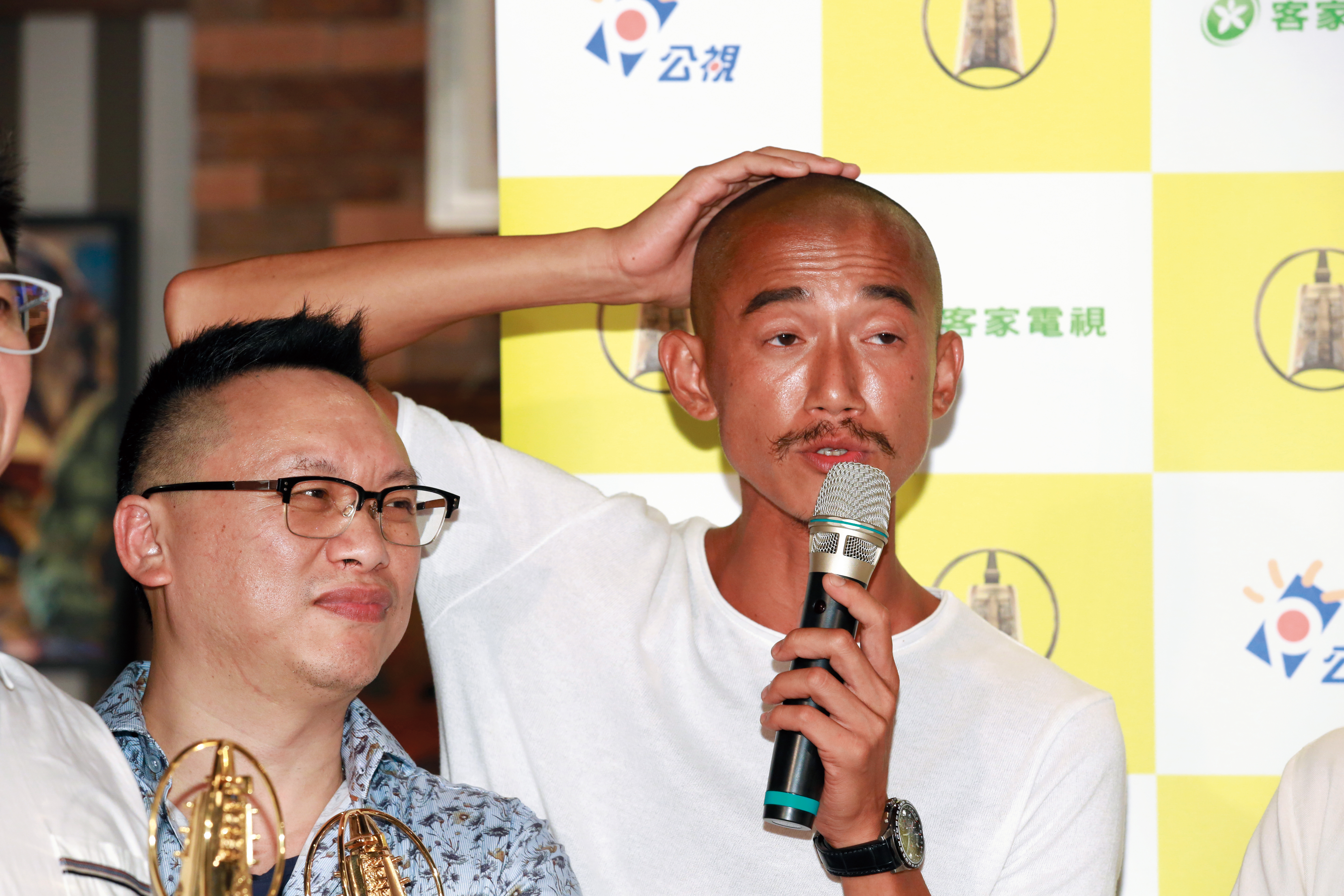 就算曾是演技備受好評的男主角，但沒拿獎座的就只能站在邊邊角角，而且吳慷仁的頹廢光頭造型一直被笑。
