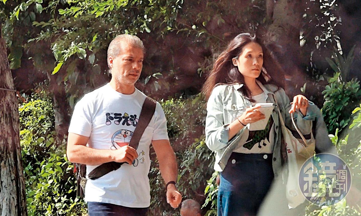 去年10月27日本刊直擊新婚不久的連詠心小倆口,雷明思當時的身材比現在瘦許多。