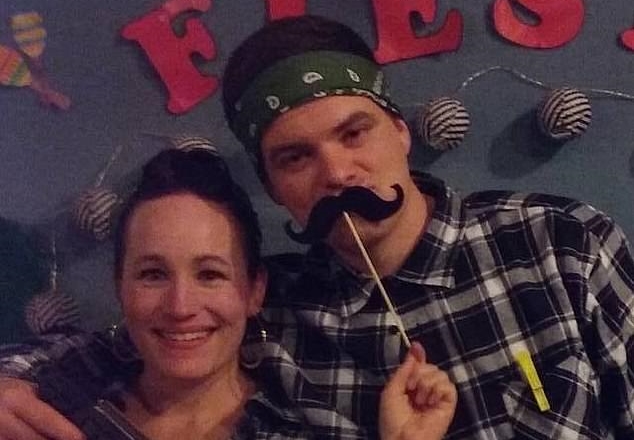 兩人師生超友誼關係曝光，米勒選擇離職也不願離開麥克唐納。（翻攝自網路）