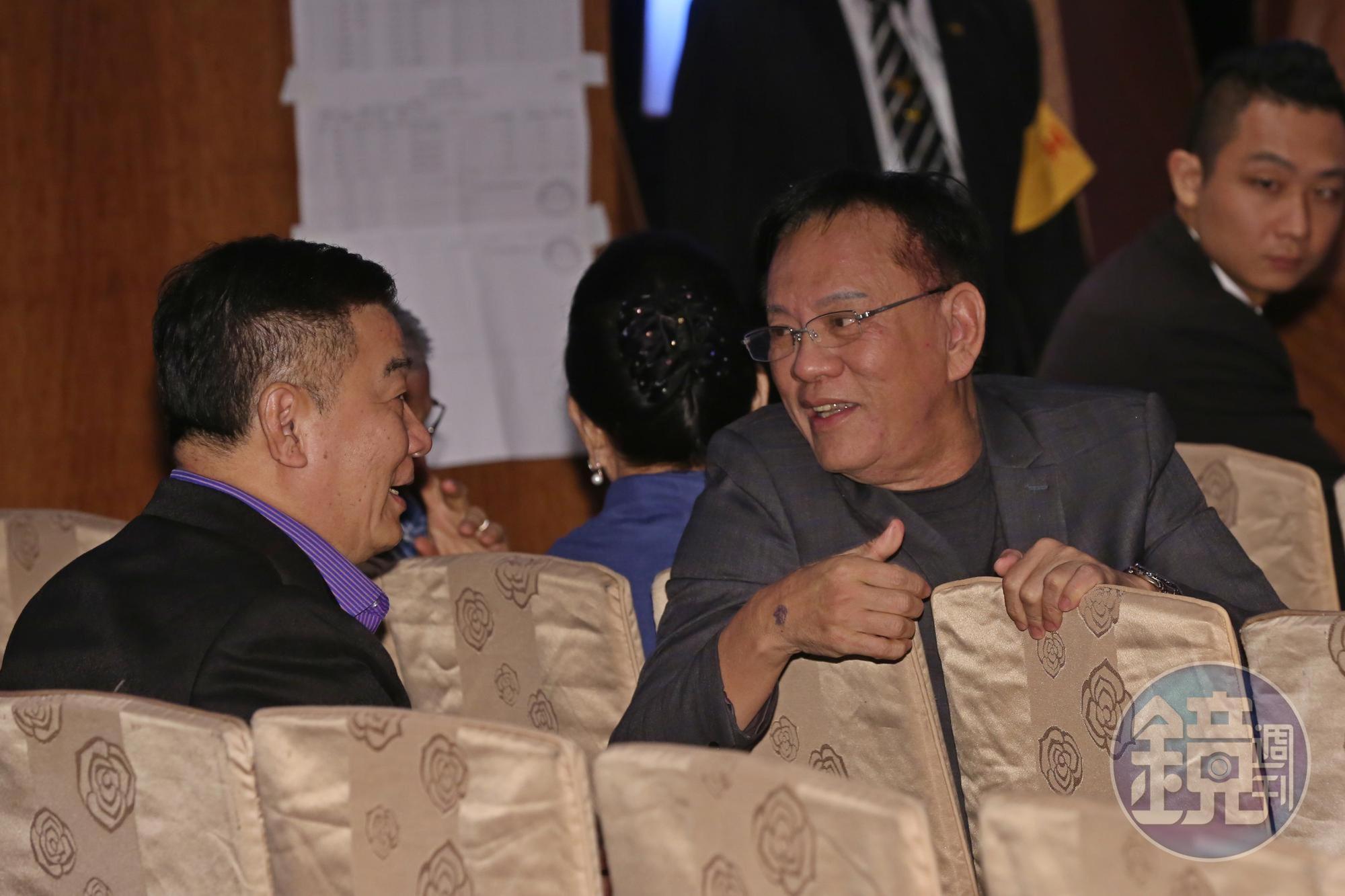 林齊國(左)說會在最短時間內改組完成經營團隊改組,也會邀請林泉源回鍋擔任重要職務。