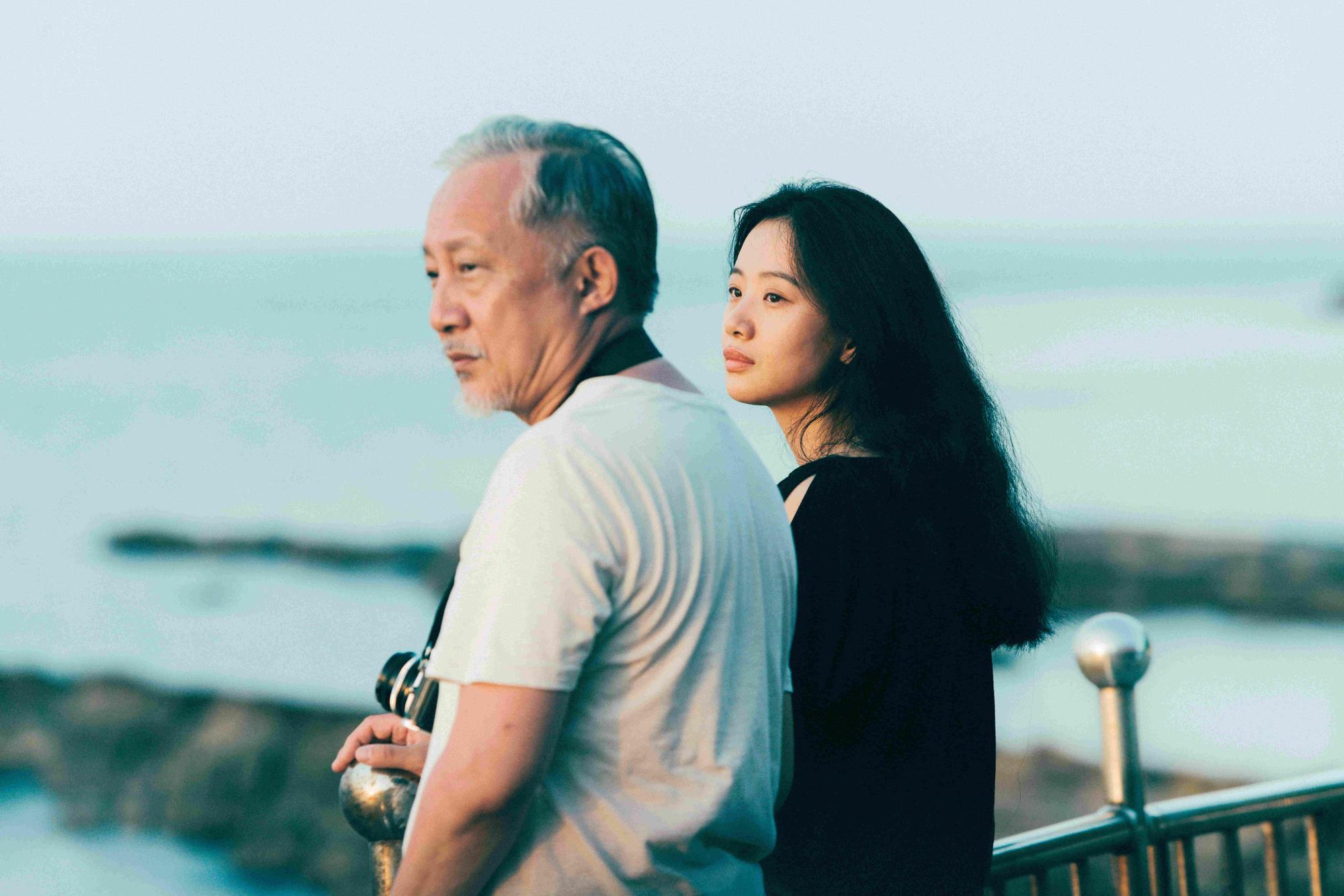 電影藉失智老人與女兒間的關係,探討「如果沒有回憶,這輩子還算不算數?」(海鵬提供)