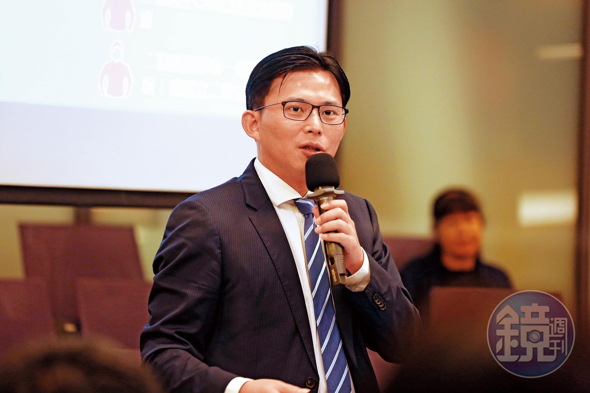 立委黃國昌痛批,宜蘭縣政府僅採目視法檢測南方澳大橋,才會釀災。