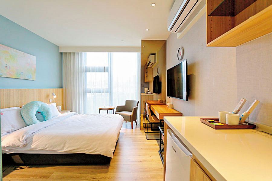 禾馨主打房間高檔舒適，且都位於6樓以上，坐擁「偽富士山」美景。（翻攝禾馨產後護理之家粉專）