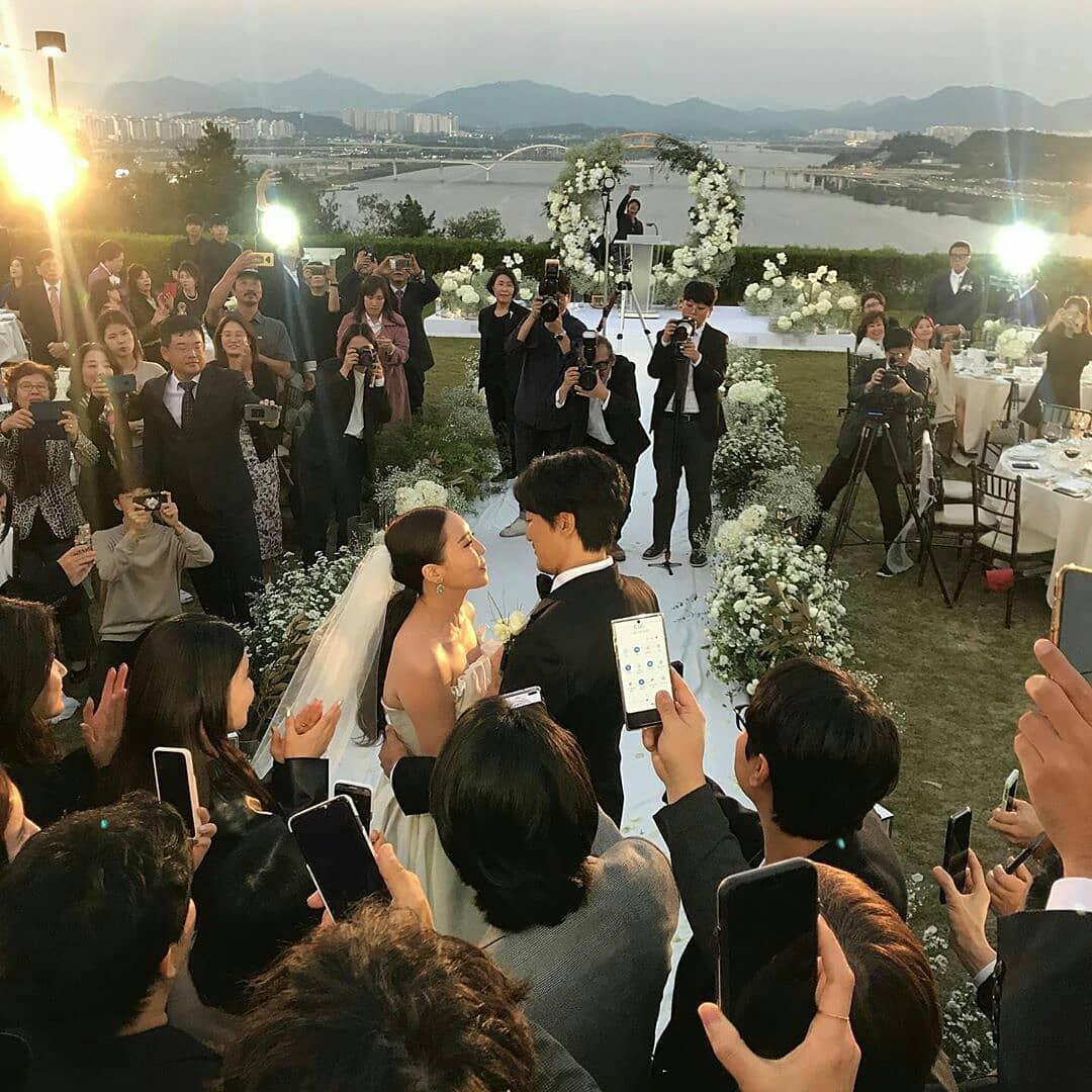 GD姊姊權達美今(11日)嫁給演員金敏俊,舉行只有親友、少數賓客參加的溫馨婚禮。(翻攝自網路)