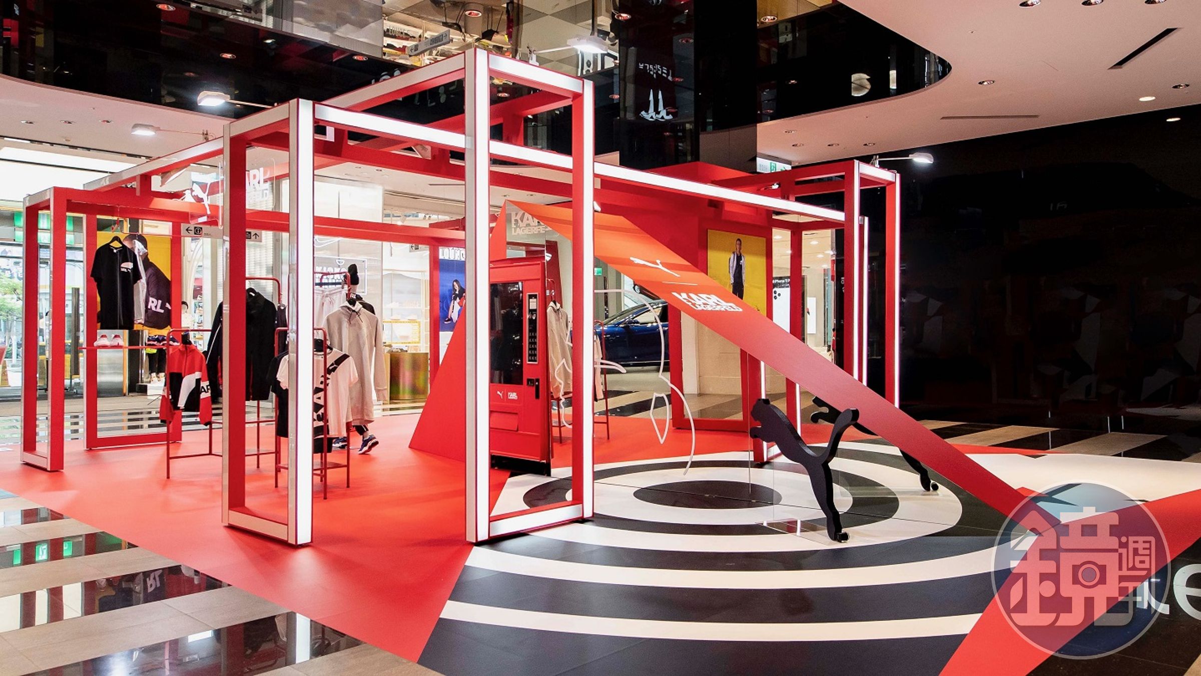 PUMA SELECT x KARL LAGERFELD限時快閃店位於台北信義新光三越 A11。（PUMA提供）