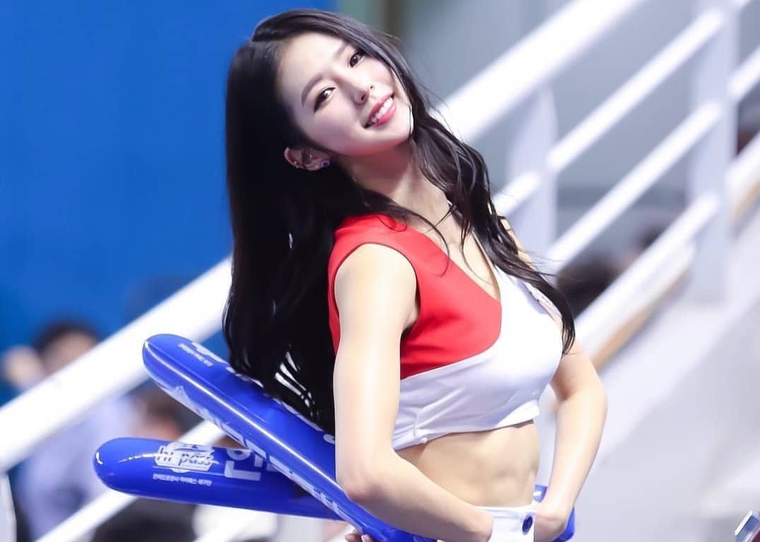 效力韓職樂天巨人超過10年的朴騏良被封為啦啦隊女神。（翻攝自朴騏良IG）