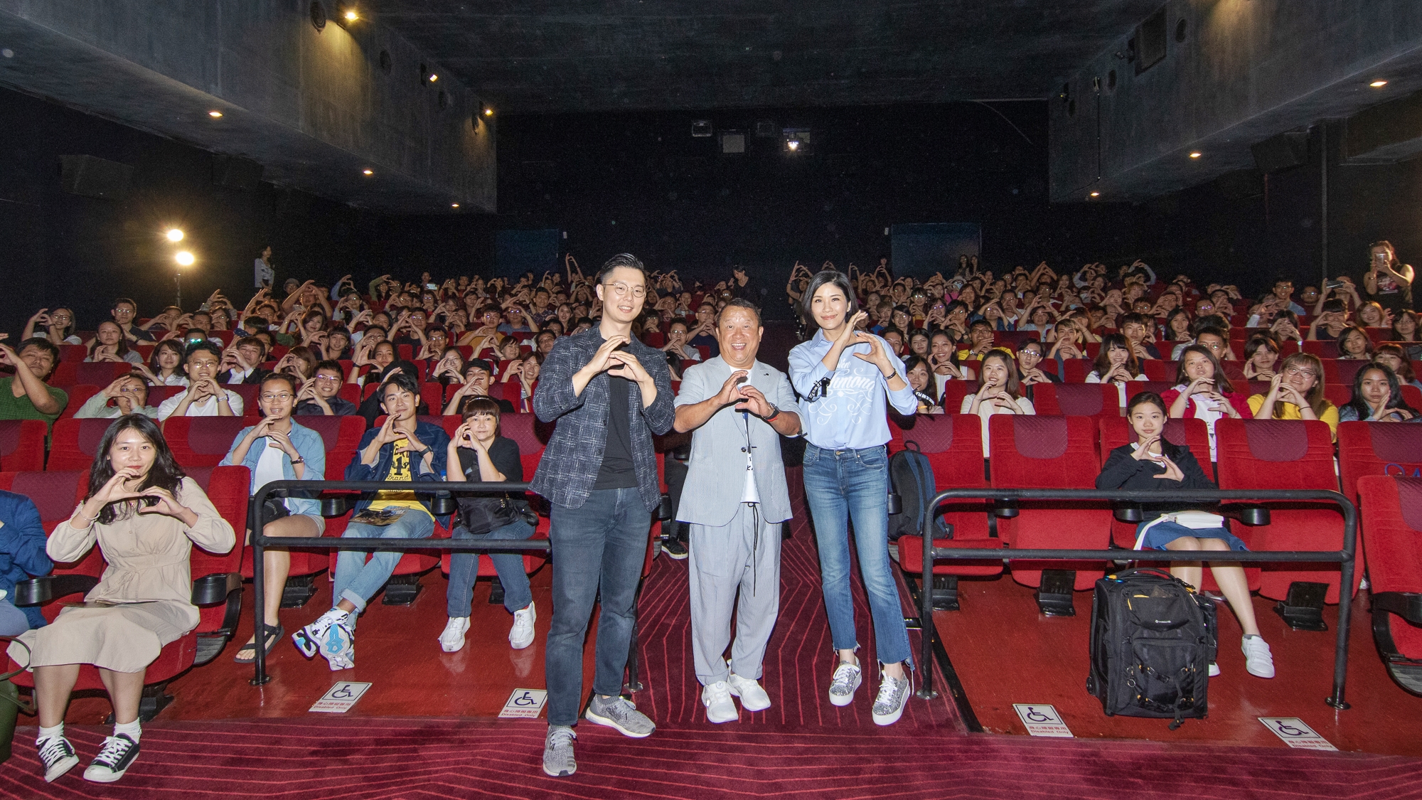 徐嘉凱、曾志偉、蔣雅淇暢談《聖人大盜》裡的合作模式。（双喜電影提供）