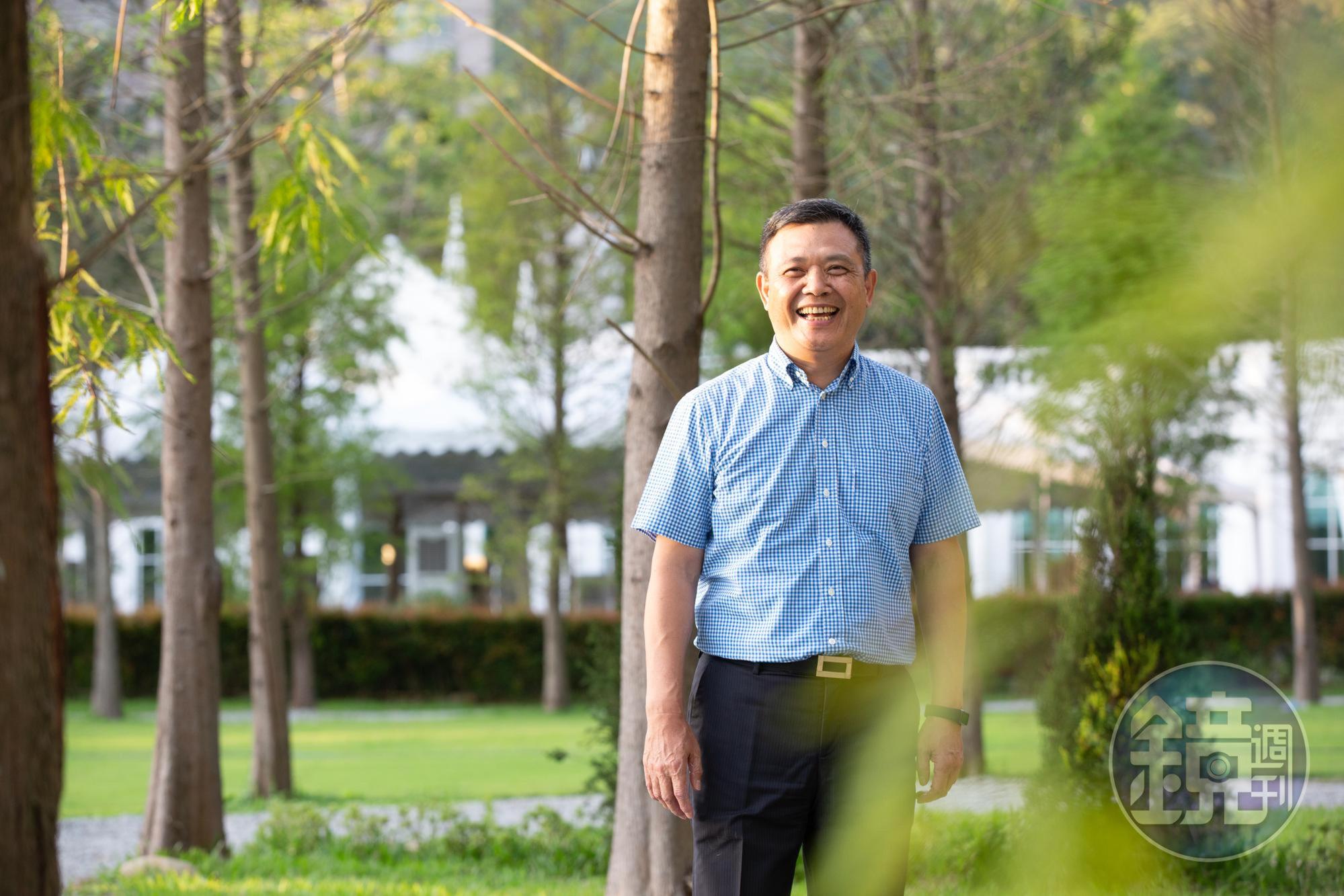 吳永強懂得借力使力，他曾付20萬元學費向公關公司學習，之後善用戶外場地優勢，年年舉辦千人中秋烤肉趴。