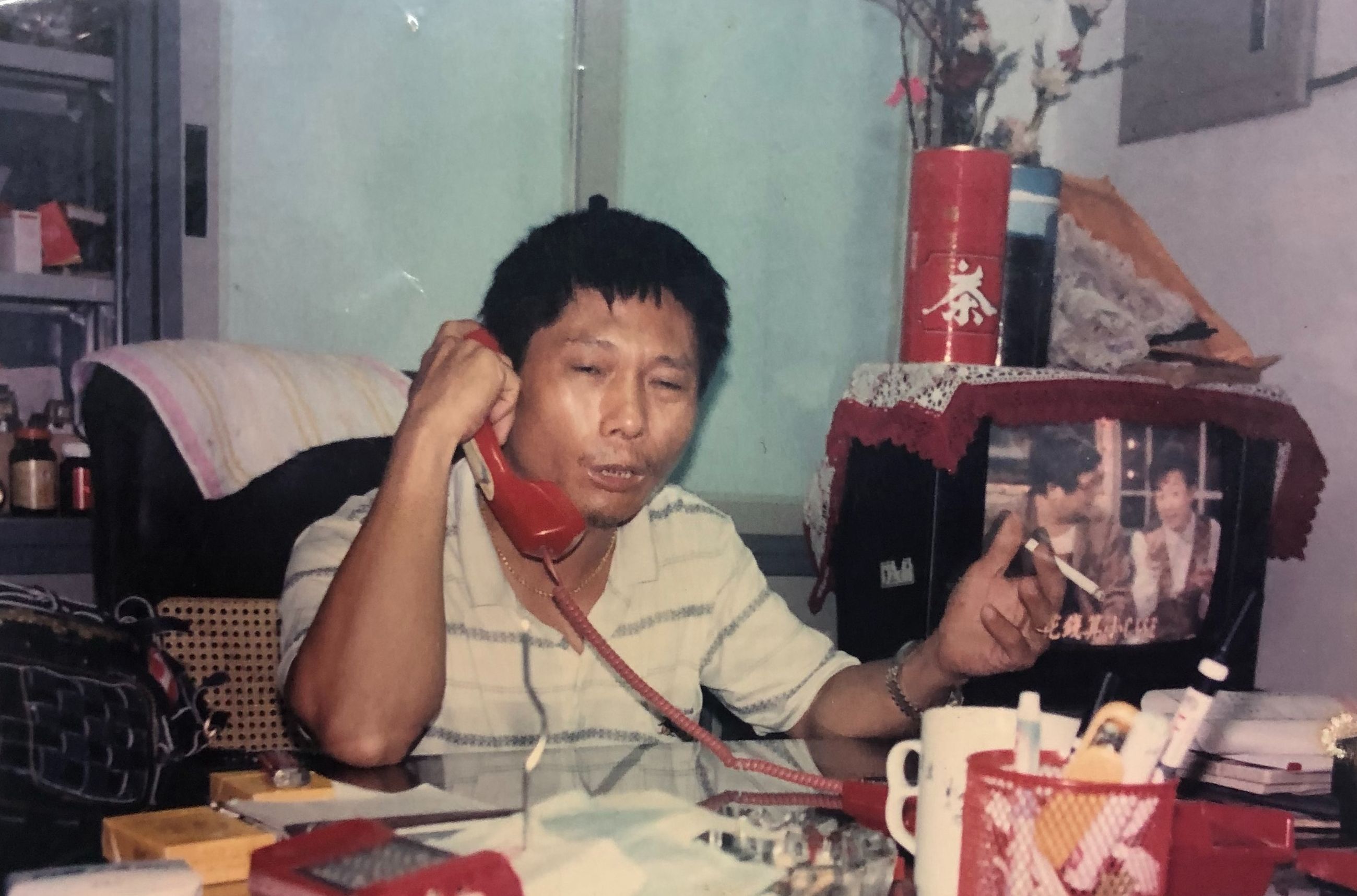 蘇文得書讀得不多，早年做外銷看不懂英文，得拜託貿易商仔填單。但也靠一個信任，獲得不少長期合作。（麒琳實業提供）