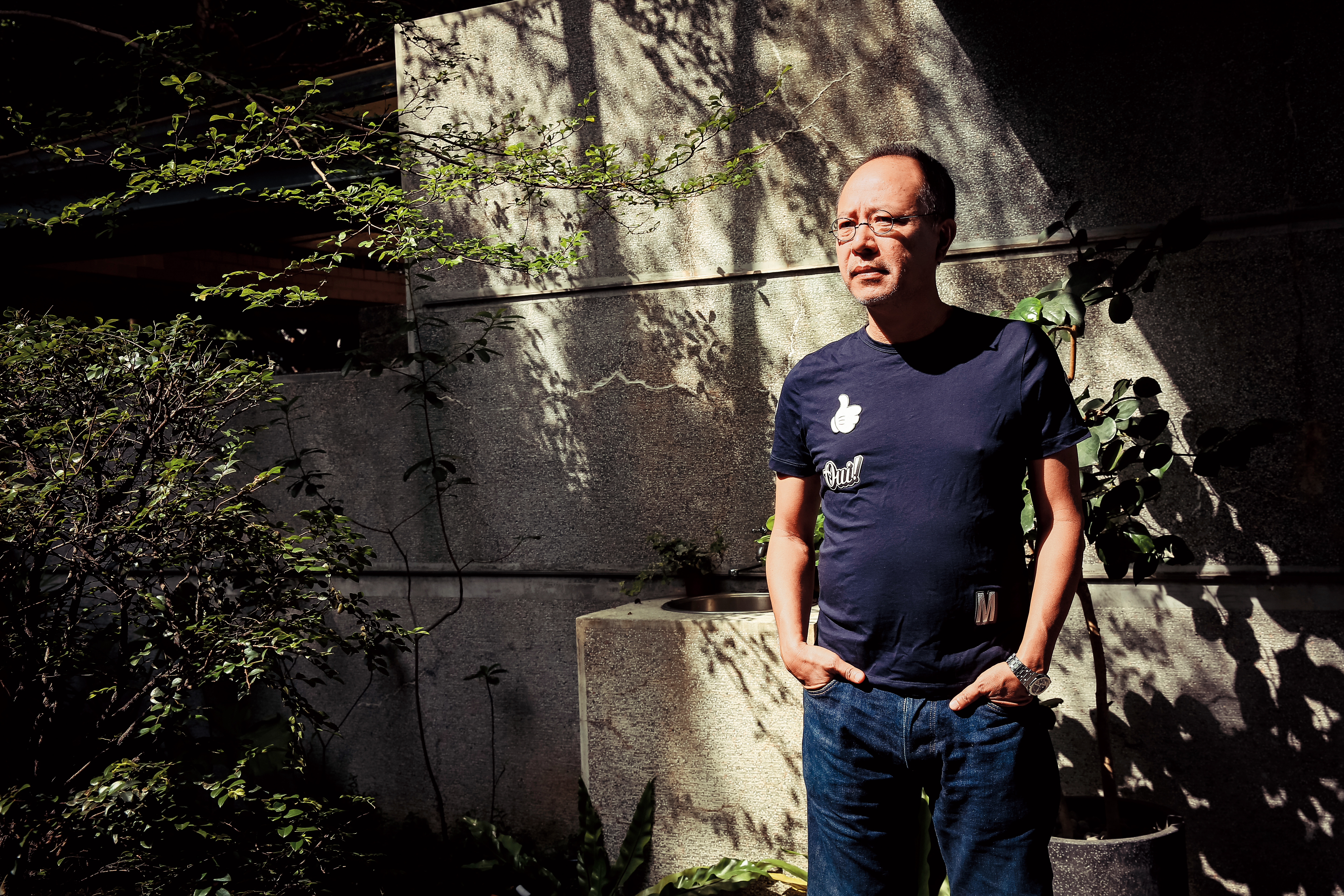 人到中年的鍾孟宏，看到上一代老去與下一代成長，對家庭的存在很有感觸，促使他醞釀編寫並拍出新片《陽光普照》。