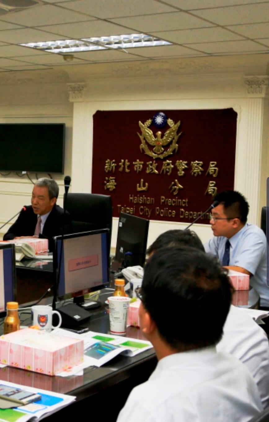 新北地檢署檢察長朱兆民今由新北市警察局長陳檡文陪同,前往新北市政府警察局海山分局訪視。(海山分局提供)