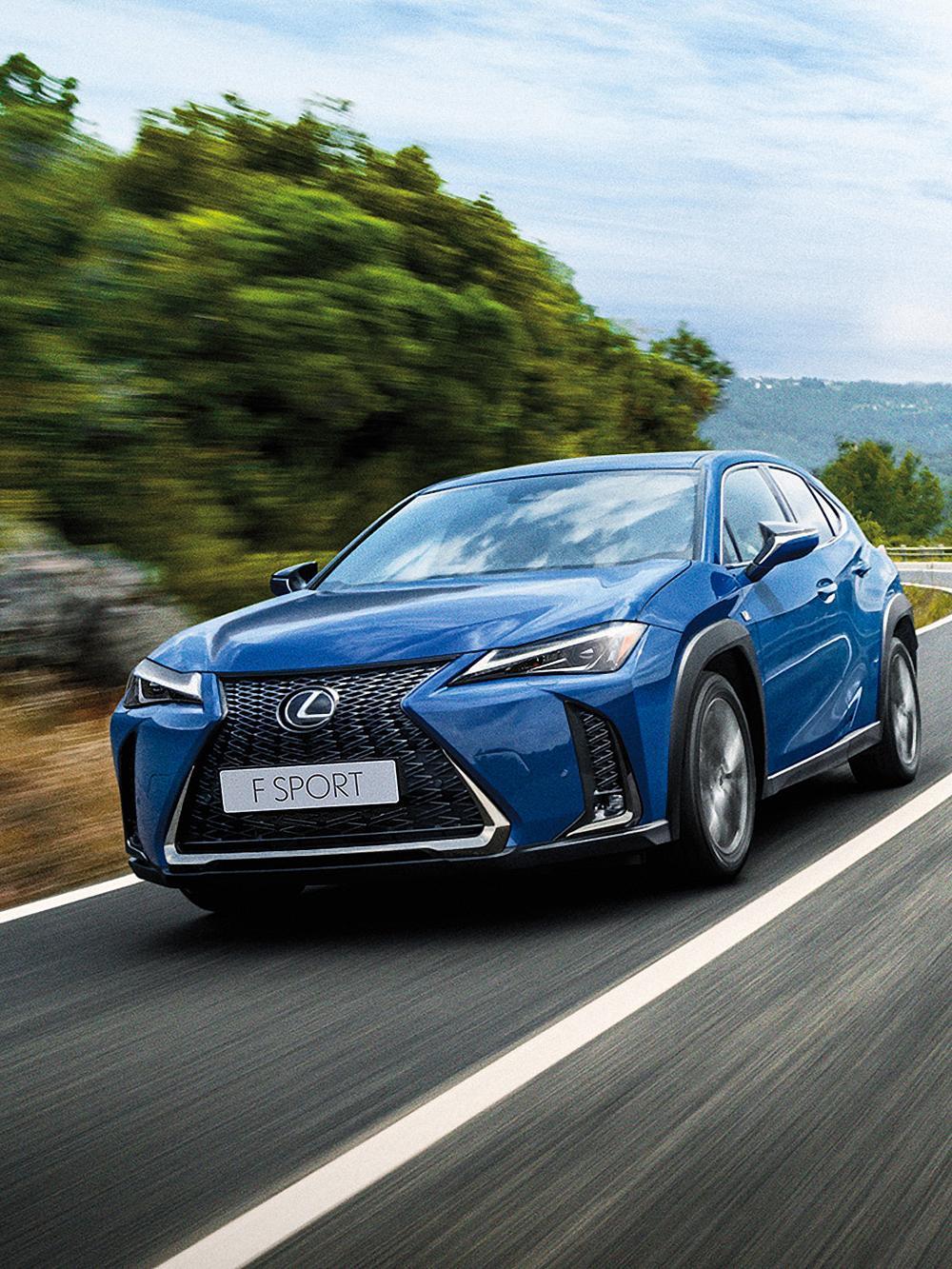 LEXUS UX。