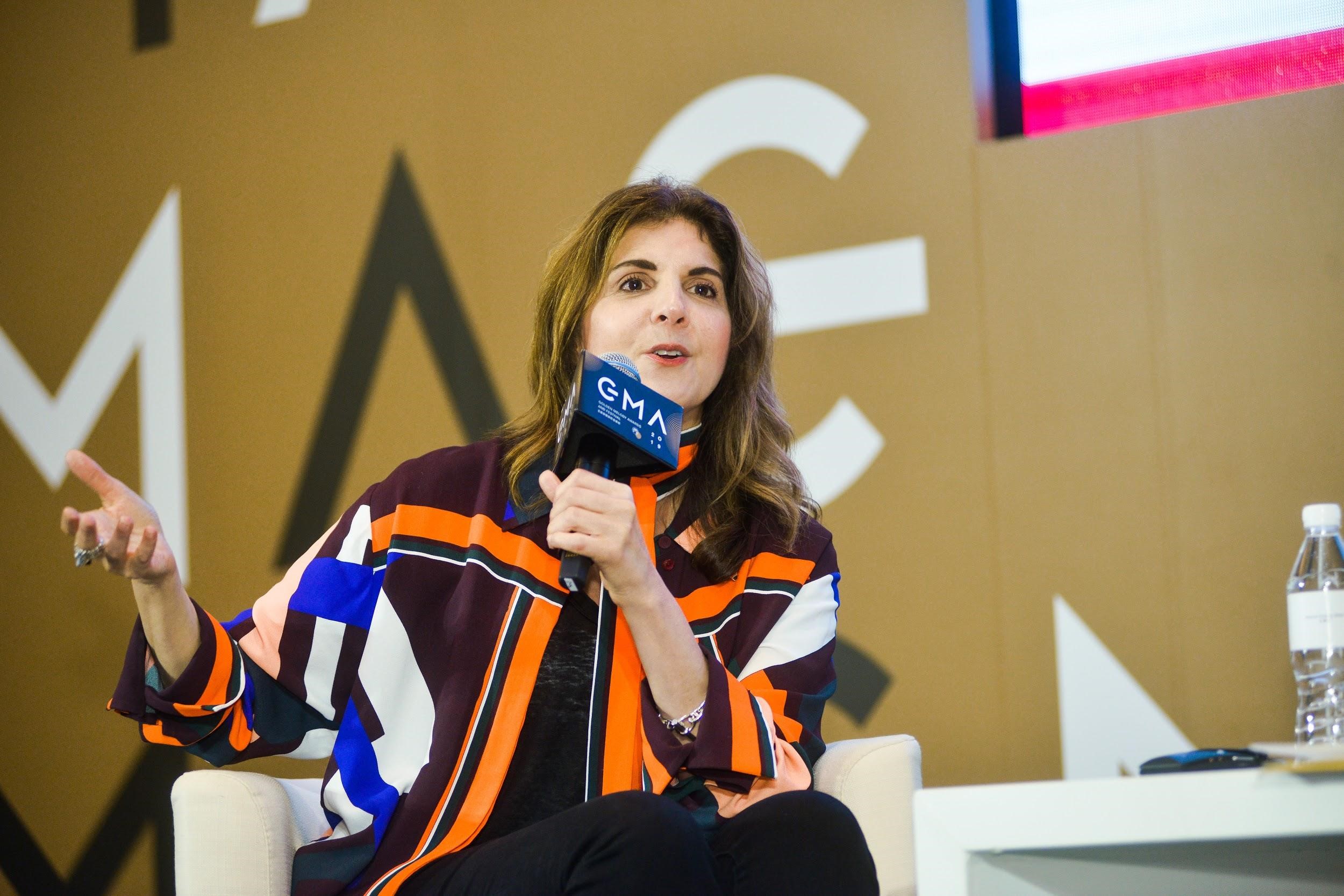 《怪奇物語》音樂總監諾拉費爾德以精品店的模式經營公司，目前有7個影集的音樂由她負責。（台視提供）