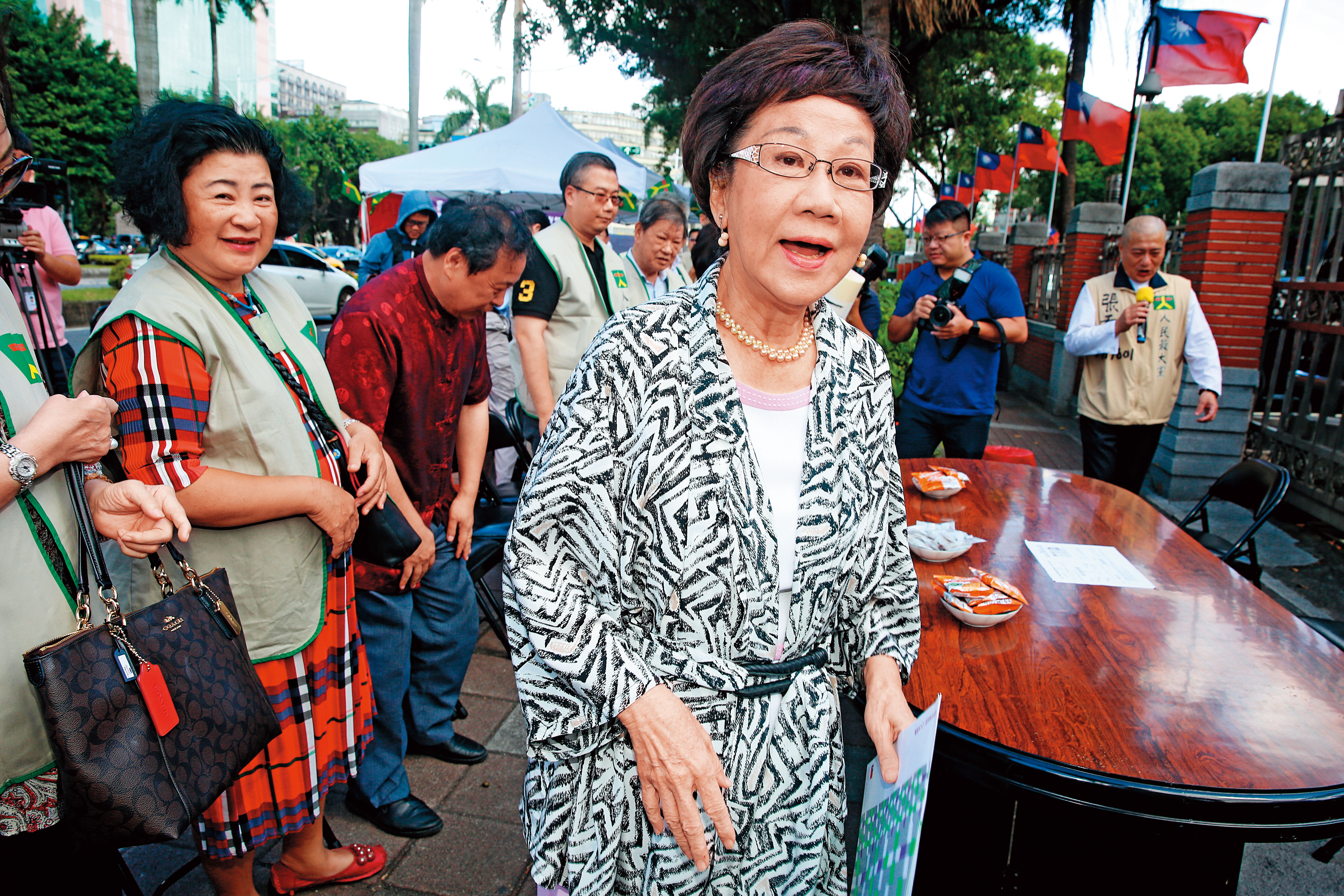 前副總統呂秀蓮若在11月2日前跨過連署門檻,對蔡英文選情可能造成衝擊。