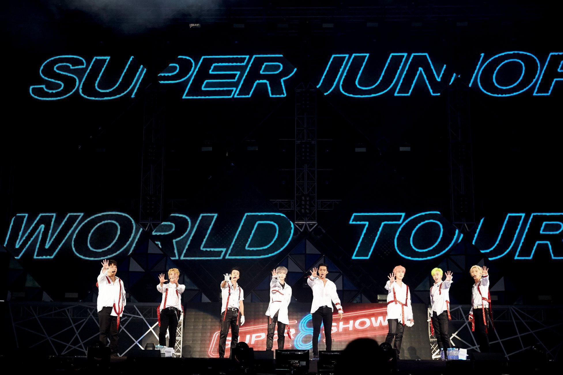 Super Junior上週末在首爾開唱,今(14日)取消回歸直播。(翻攝自Super Junior FB)