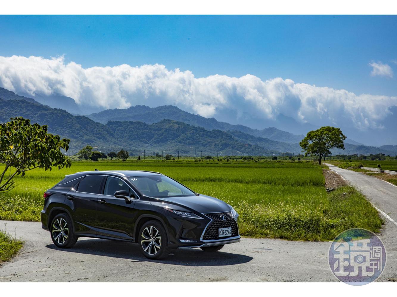 總代理和泰汽車大手筆的移師花蓮舉辦4.5代LEXUS RX發表會與媒體試駕活動，無非就是希望藉由好山好水的花東風景，來襯托其豪華休旅風情。