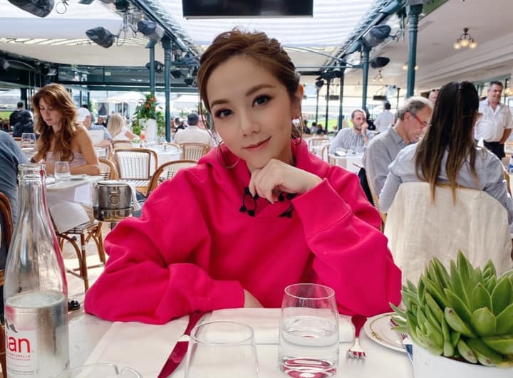 鄧紫棋與公司鬧合約糾紛，但她表示絕對不更名。（翻攝鄧紫棋臉書）