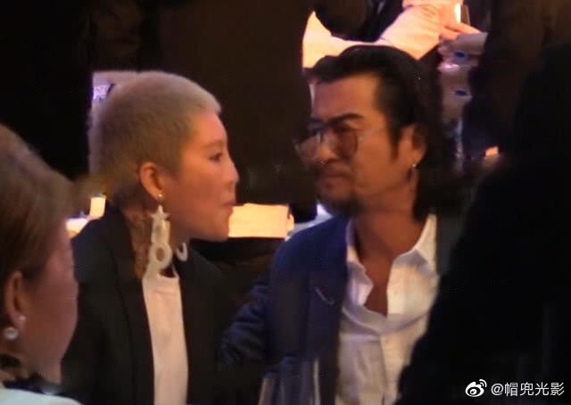 男星孫興再爆婚外情，與前衛刺青女關係親密。（翻攝帽兜光影微博）