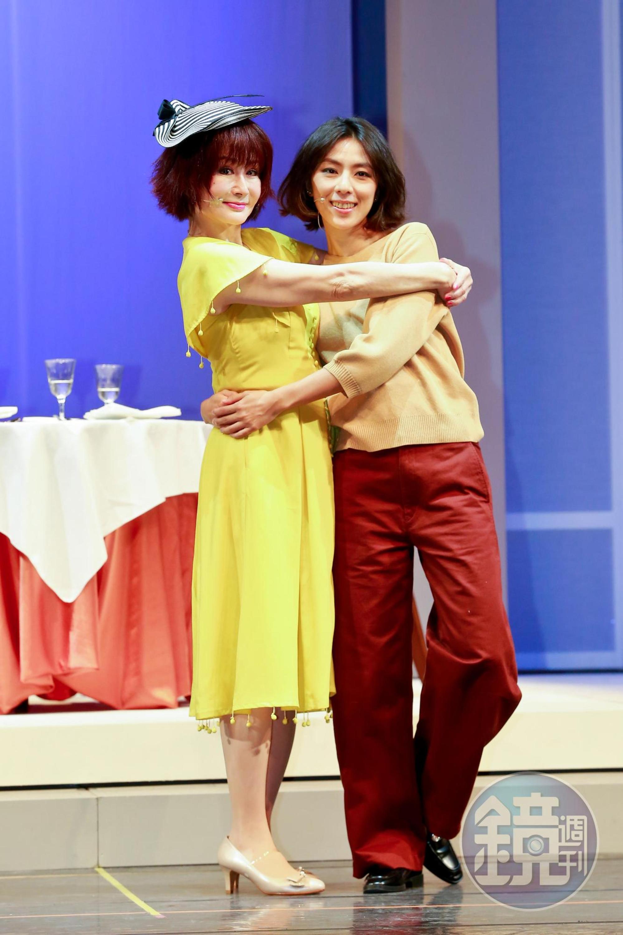 林辰唏與潘迎紫在舞台劇中飾演母女。