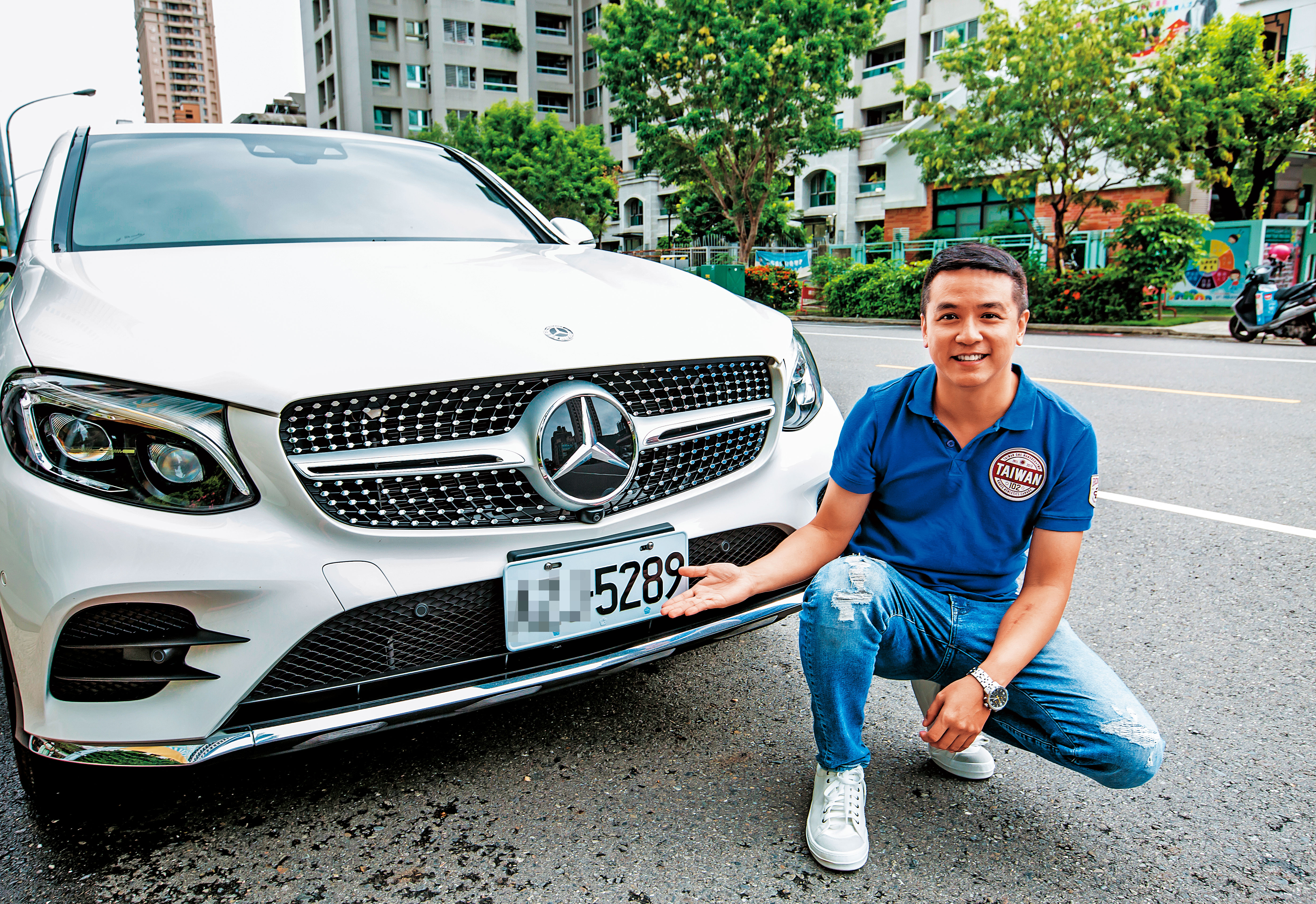 去年歐陽大買宜鼎狂賺千萬元，買了輛賓士車做紀念，車牌號碼還選了宜鼎的股票代號。