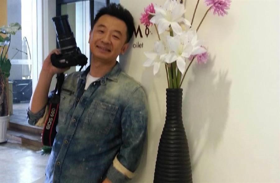 黃海波5年前因嫖妓醜聞遭中國廣電局封殺，近日爆出全靠父親退休金生活。（翻攝自微博）