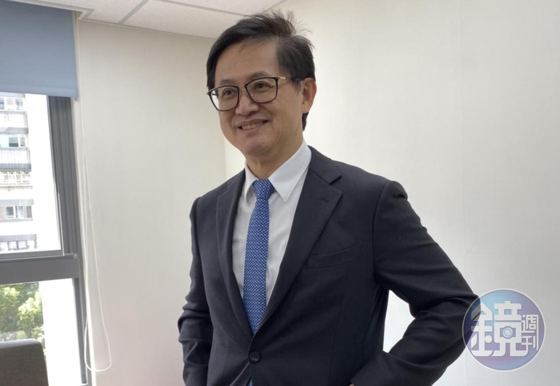 對於被拍到温貞菱同框照，碩董事長童子賢以「三顆綠豆要煮一鍋綠豆湯有點難」形容。
