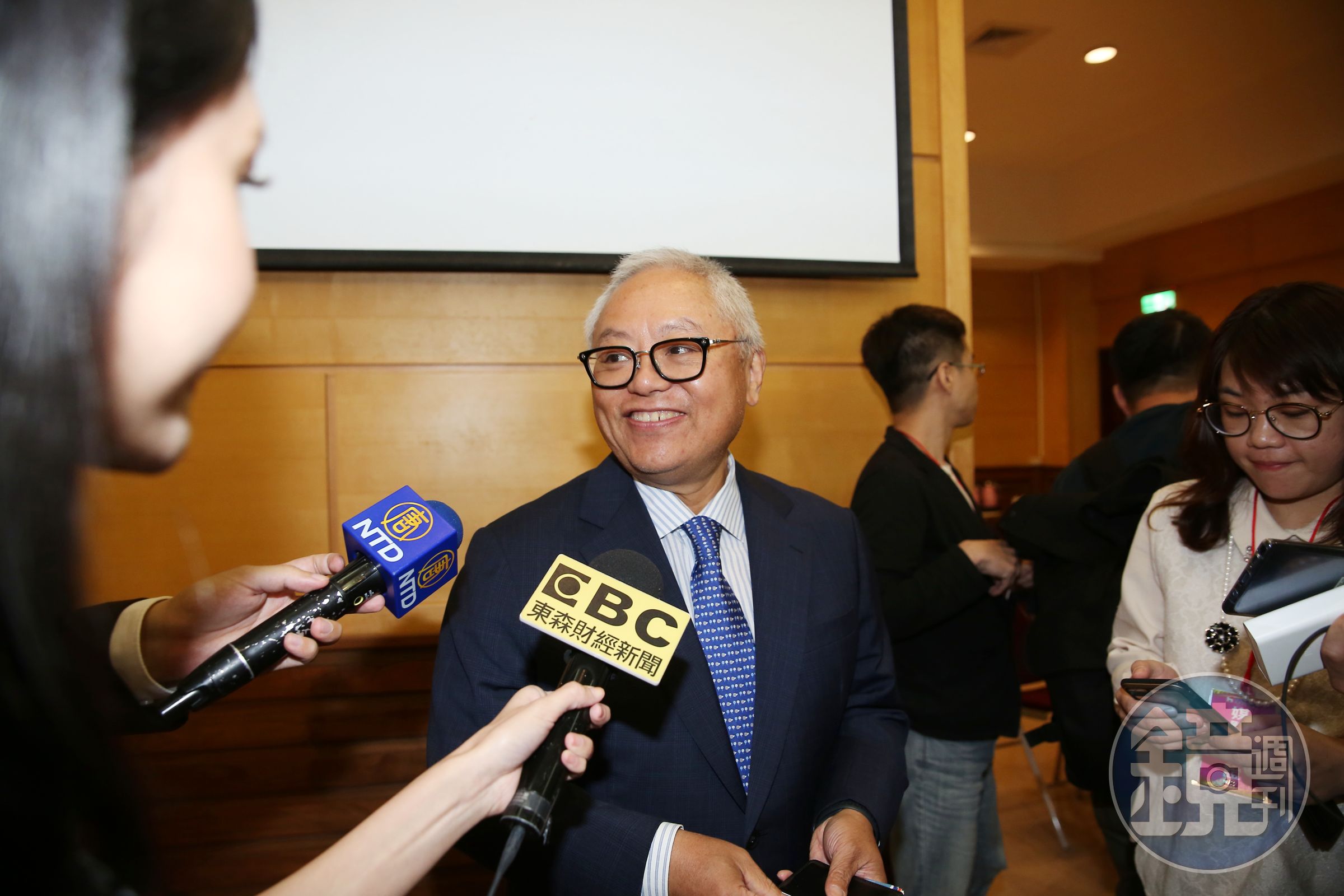 鴻騰董事長盧松青表示，未來聯手康達智後，鴻騰精密、信揚科技、中揚光電等，在車用鏡頭、手機鏡頭的上下游布局將更加完整。