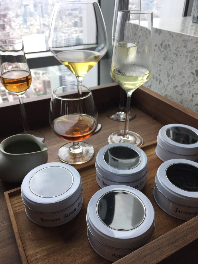 Tea Pairing精挑泰國綠茶與台灣茶。