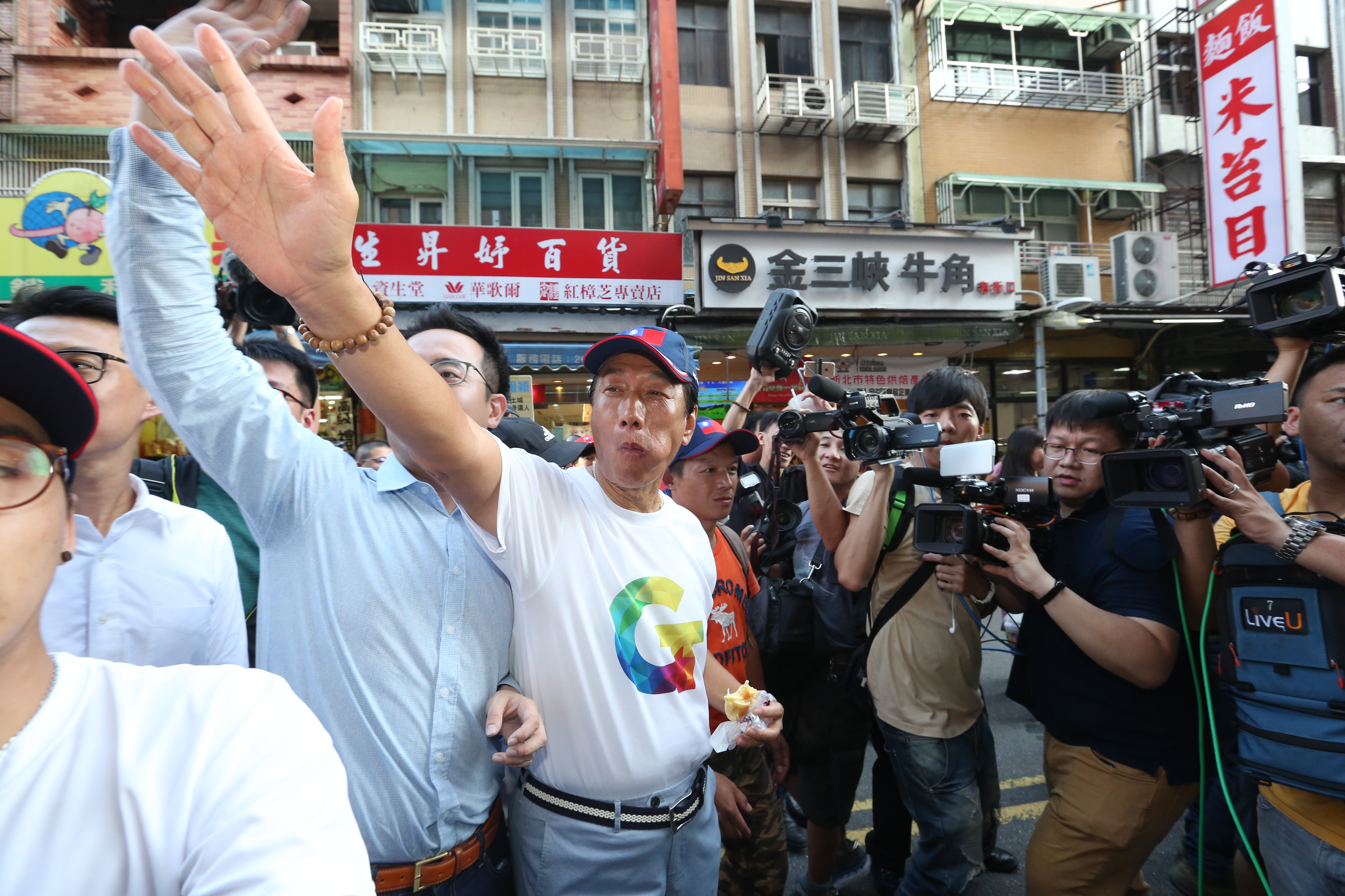 郭辦發布聲明表示，「是否要列民眾黨的不分區，現階段暫時不在（郭董）人生規劃中。」