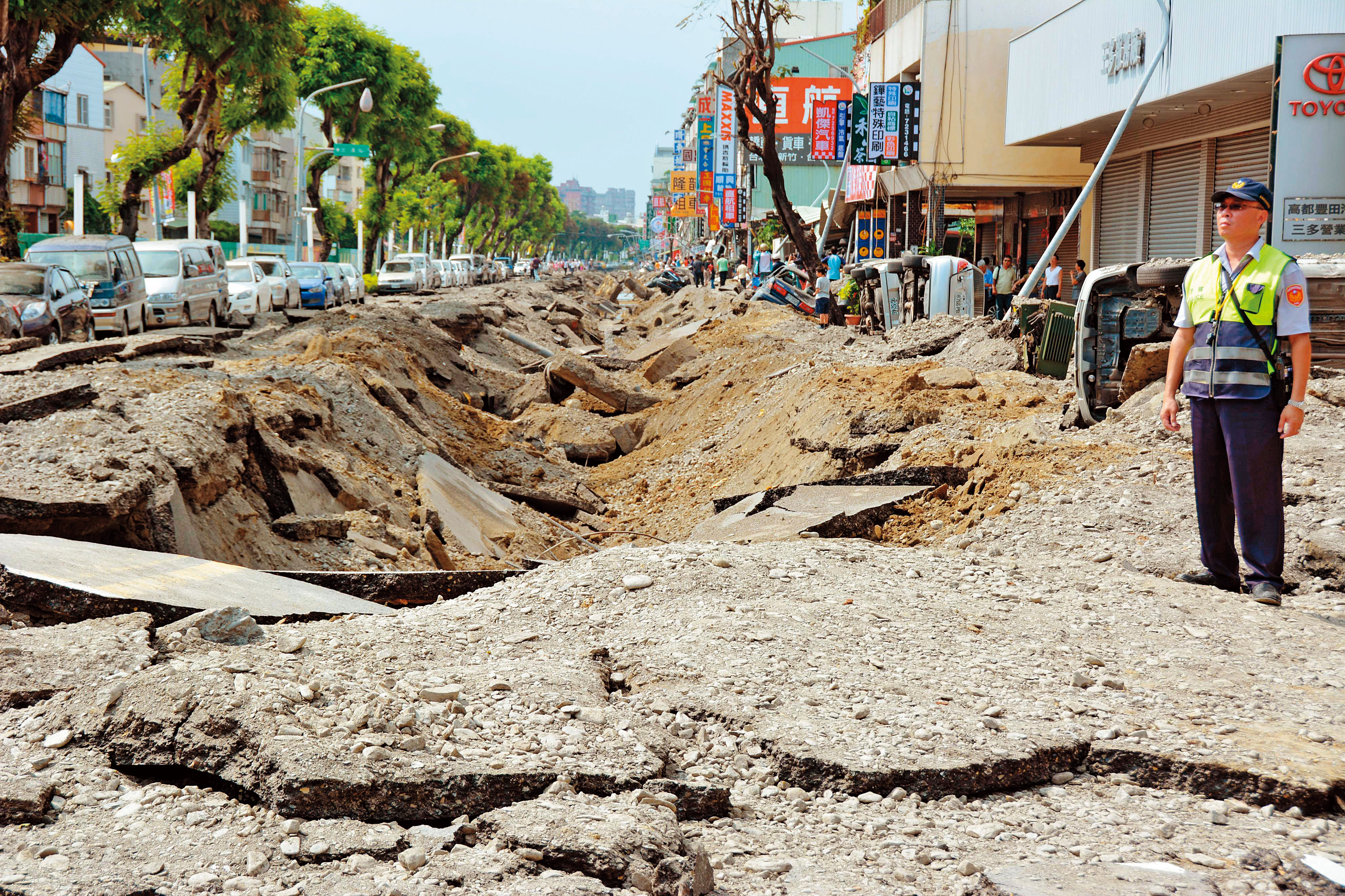 高雄氣爆甫屆滿5週年，藍營質疑45億元善款遭濫用，連月來窮追猛打，檢調也在追查是否涉弊。（東方IC）