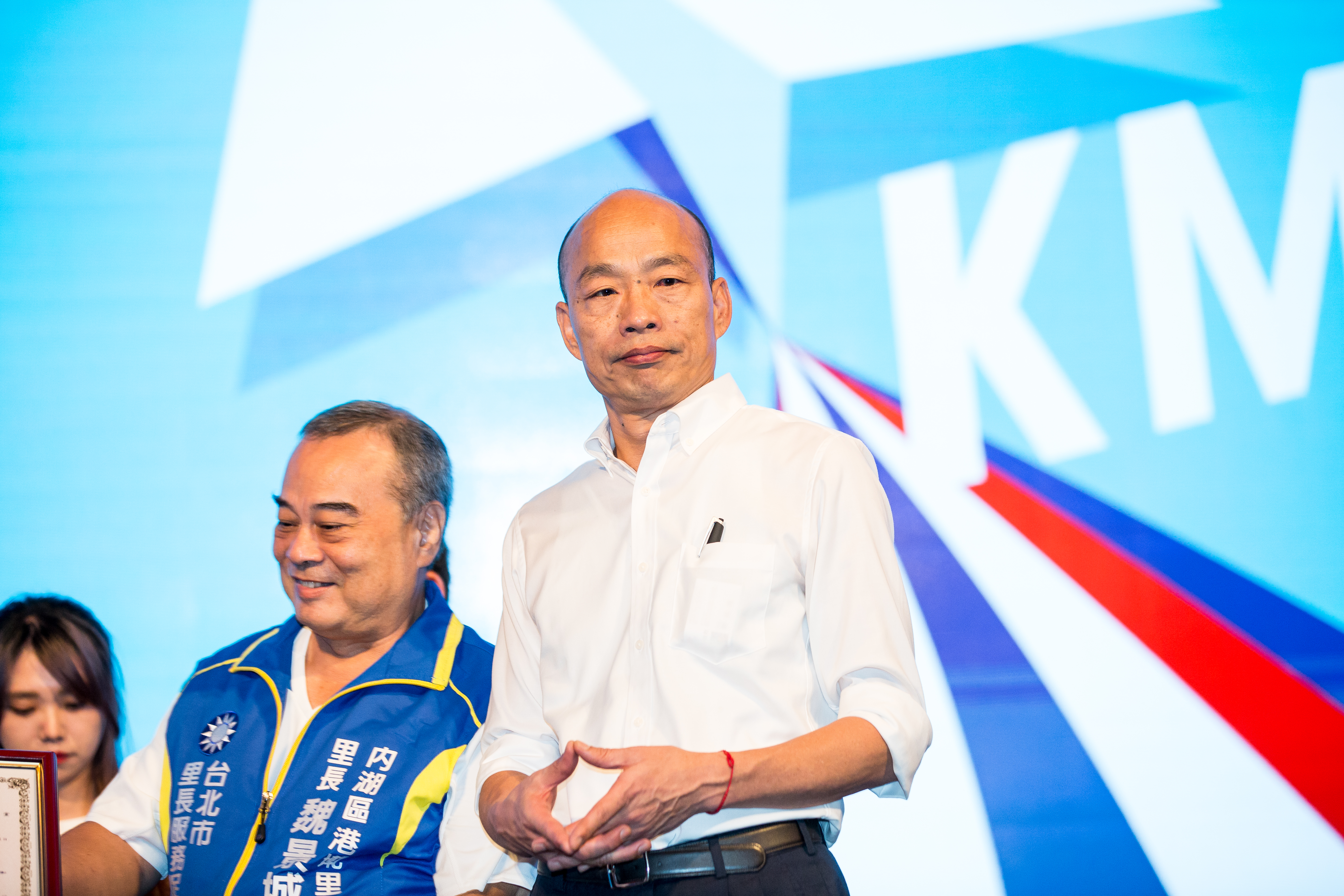 國民黨總統候選人韓國瑜，今（19）日晚間前往台南進行造勢晚會，就在晚會結束準備搭車離開時，突然遭不明人士丟雞蛋。圖為本刊資料照。