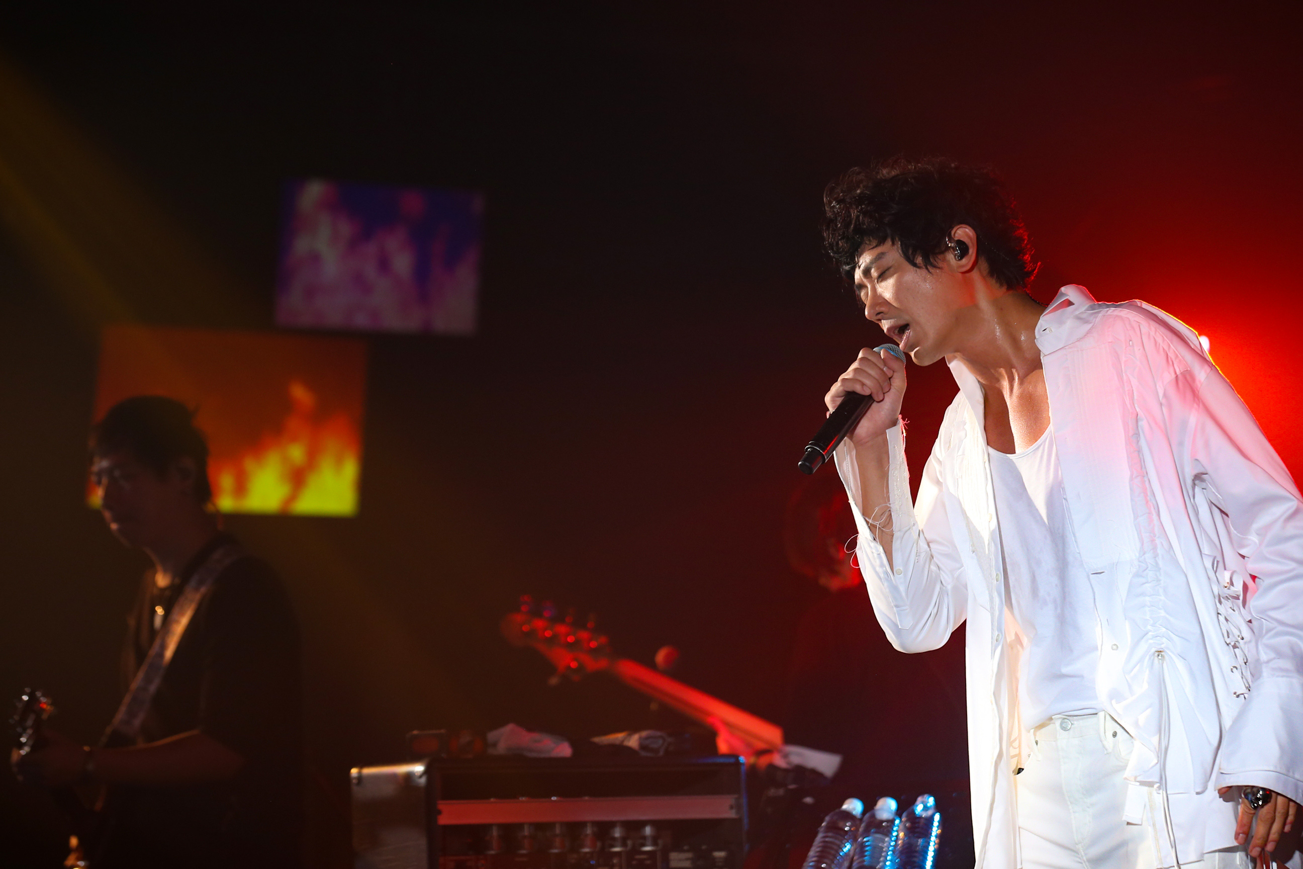 信昨（19日）晚間舉行「為你著魔」新歌演唱會。（何樂音樂提供）